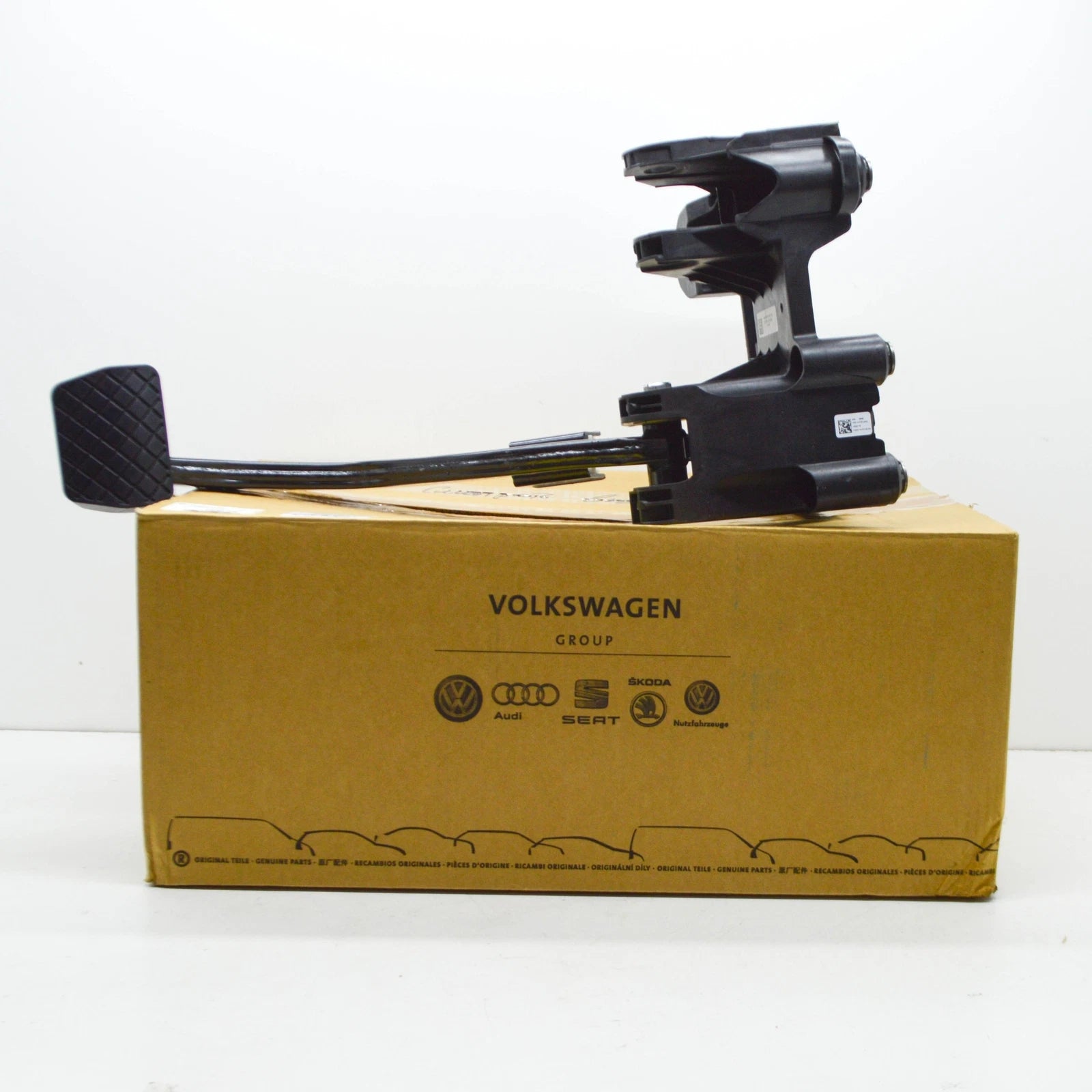 NEW VOLKSWAGEN CRAFTER FLATBED SZ BRAKE AND CLUTCH PEDAL LHD 2N1723031