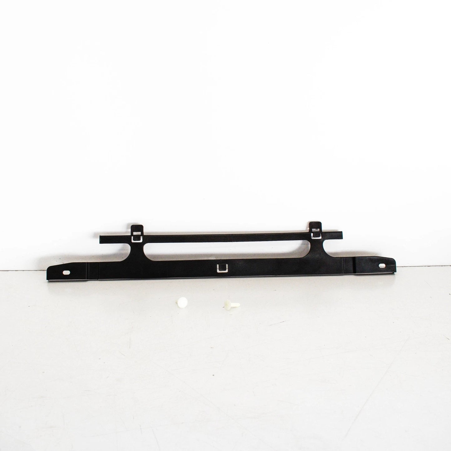 NEW BMW X4 F26 INTERCOOLER RADIATOR MOUNTING AIR DUCT 17117593852 ORIGINAL