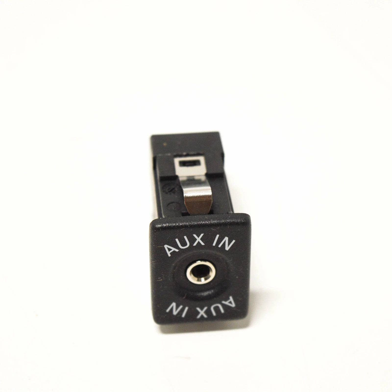 NEW VOLKSWAGEN BEETLE CONVERTIBLE CC EOS GOLF R32 GTI AUX-IN SOCKET 5M0035724