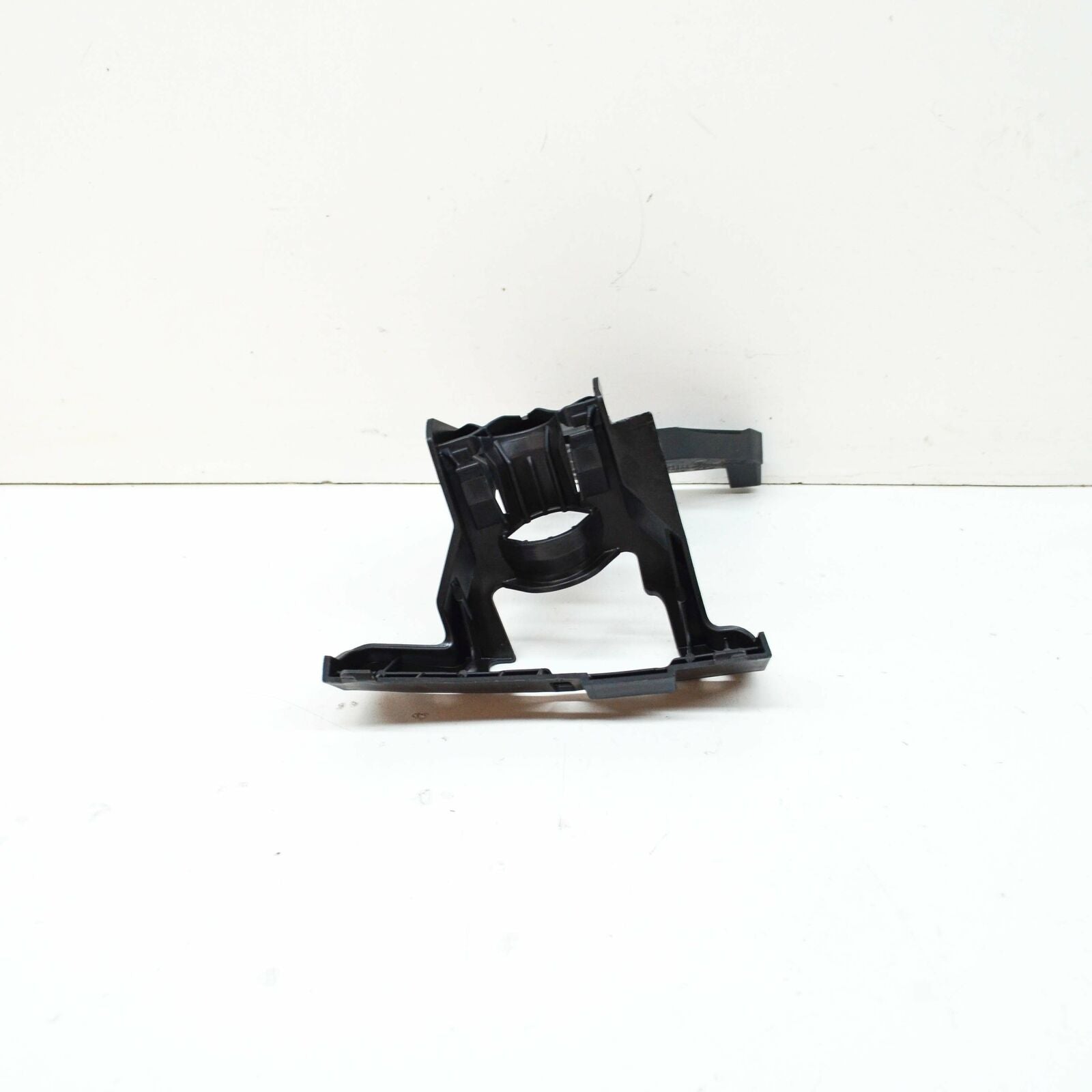 NEW VW SHARAN 7N FRONT RIGHT HEADLIGHT WASHER SUPPORT BRACKET 7N0807724 ORIGINAL