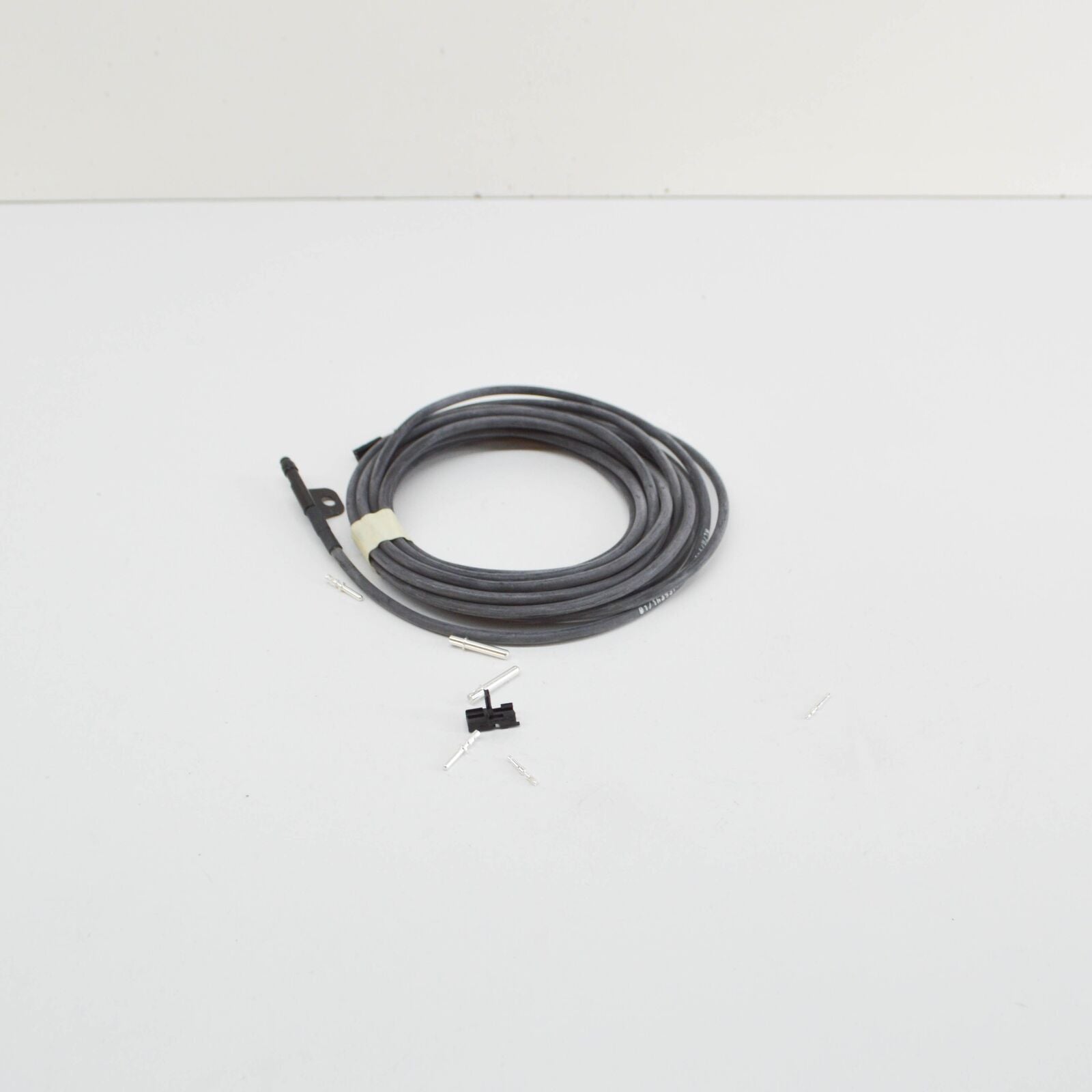 NEW MB E W124 OUTBOARD TEMPERATURE SENDER UNIT A0015422618 ORIGINAL