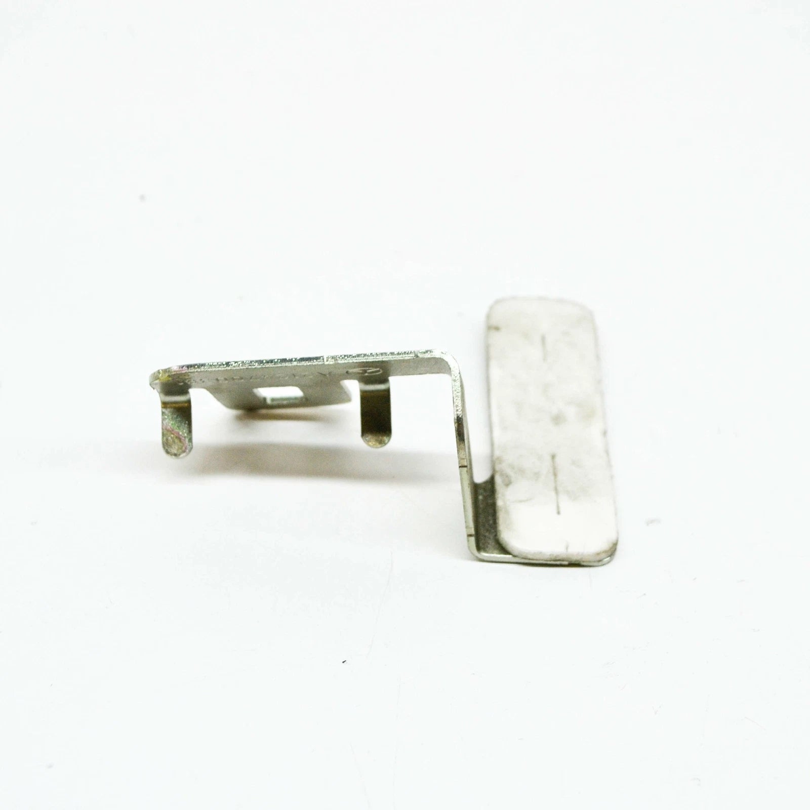 NEW MERCEDES-BENZ E T-MODEL S212 REGENERATION VALVE HOLDER A2124700381 ORIGINAL