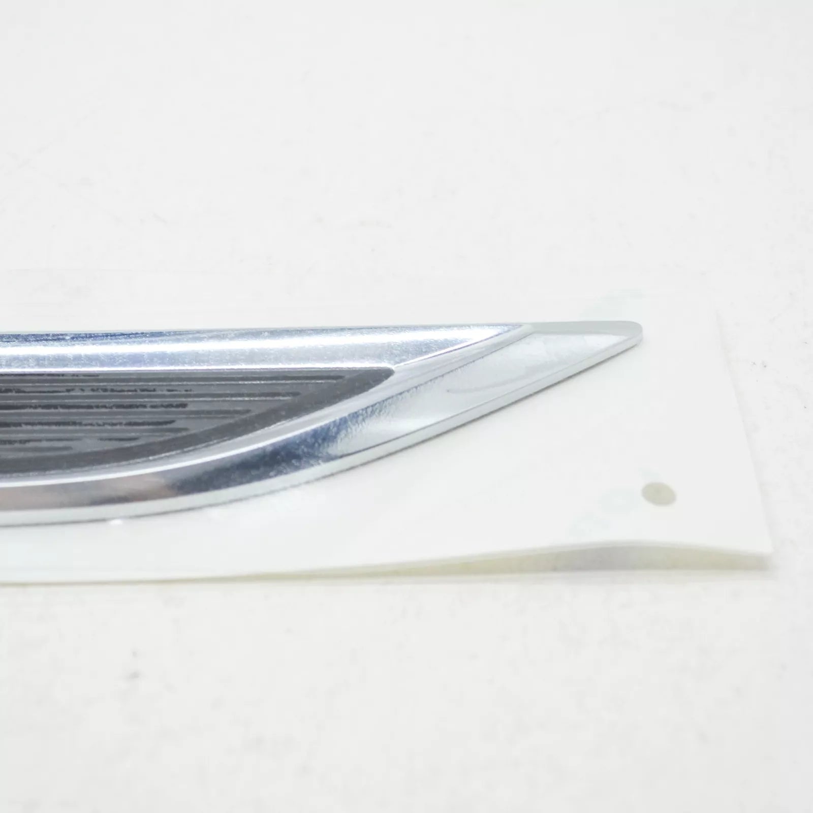 NEW VW PASSAT ALLTRACK B8 R-LINE RIGHT FENDER EMBLEM BADGE 561853688KFOD