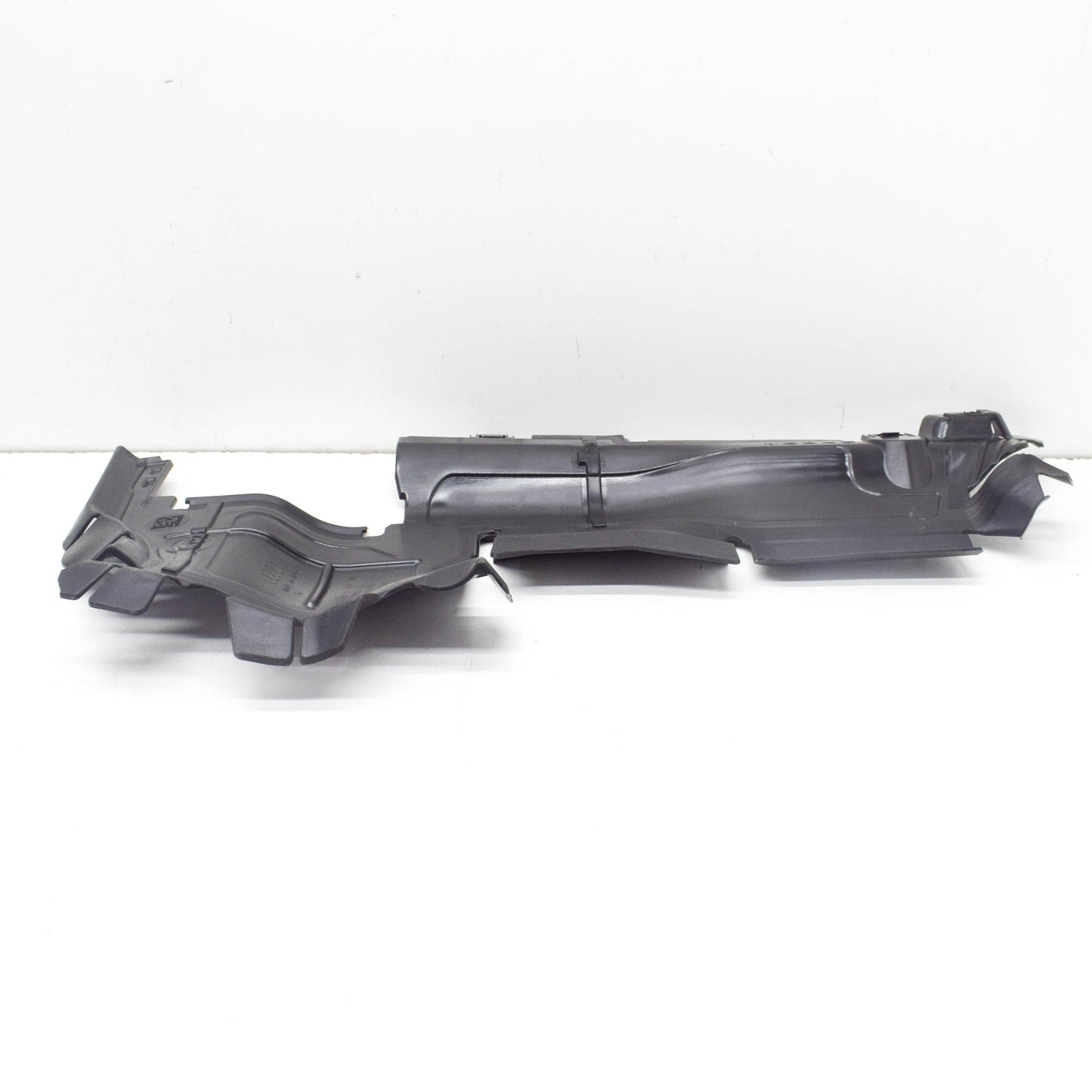 NEW AUDI A4 AVANT B9 RIGHT RADIATOR AIR GUIDE 8W0121284BS ORIGINAL