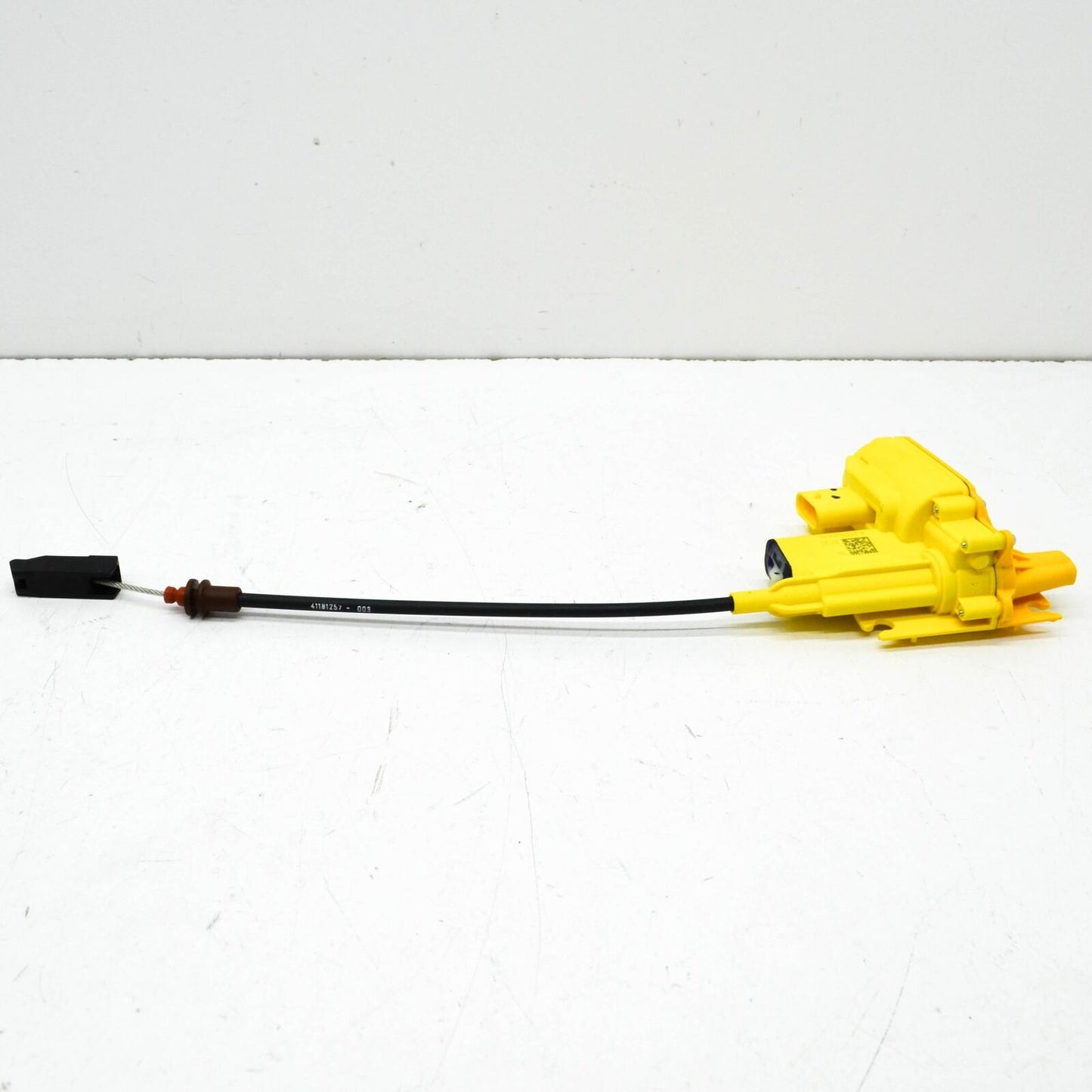 NEW MERCEDES-BENZ E W213 REAR RIGHT DOOR CLOSING ELEMENT A2137600600 ORIGINAL