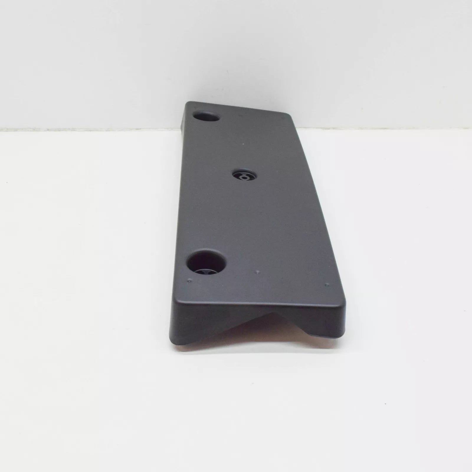 NEW MERCEDES-BENZ GLA X156 FRONT BUMPER LICENSE PLATE HOLDER A1568801001