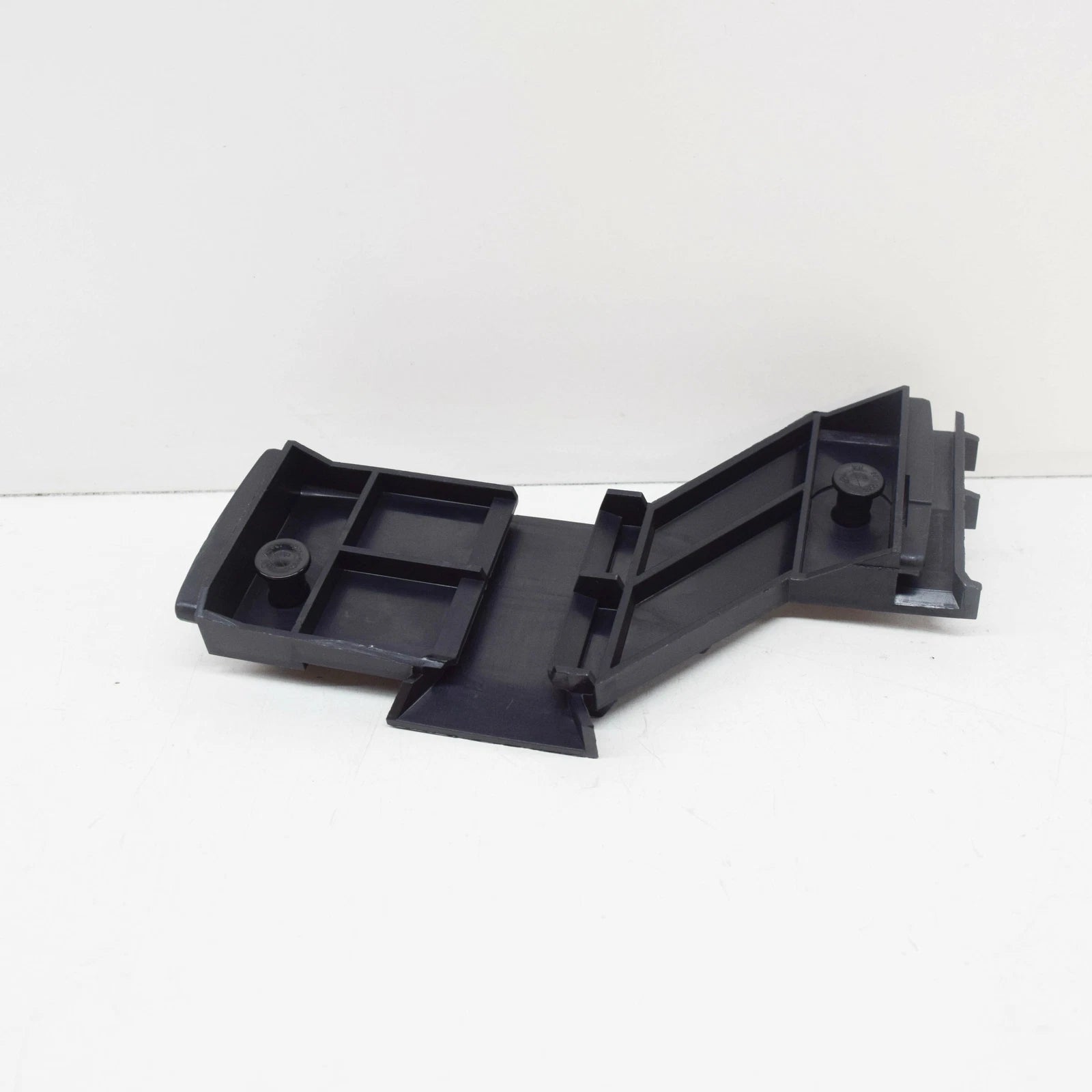 NEW MERCEDES-BENZ SPRINTER 903 REAR BUMPER RIGHT BRACKET A9018800414 ORIGINAL