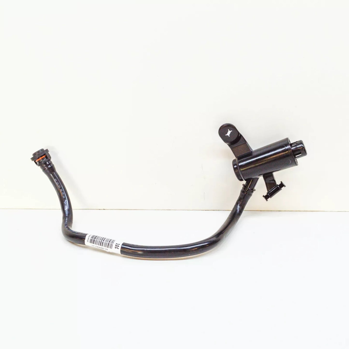 NEW BMW 3 GT F34 VENT PIPE WITH DUST FILTER 16137438487 7438487 ORIGINAL