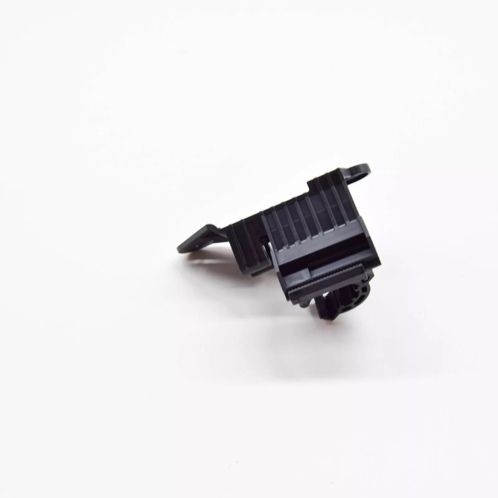 NEW AUDI A1 8X A/C REFRIGERANT HOSE BRACKET 6Q0820771B ORIGINAL