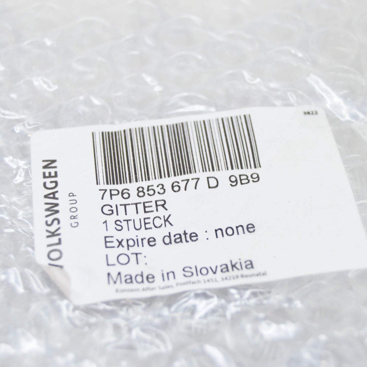 NEW VW TOUAREG 7P FRONT LOWER CENTER BUMPER GRILLE 7P6853677B9B9 ORIGINAL