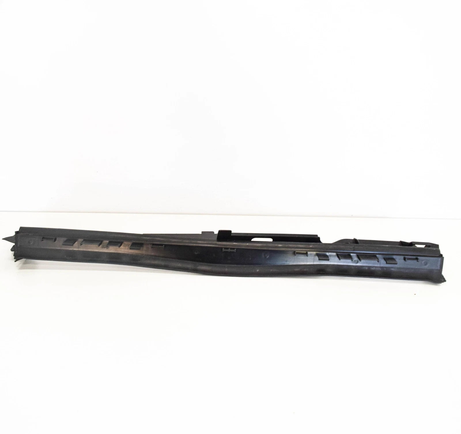 NEW MERCEDES-BENZ C-CLASS W205 RADIATOR AIR DUCT TRIM A2055050030 2015 ORIGINAL