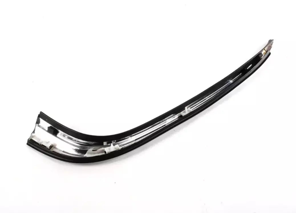 NEW BMW 7 E38 REAR RIGHT WINDOW MOULDING 8125470 51138125470 ORIGINAL