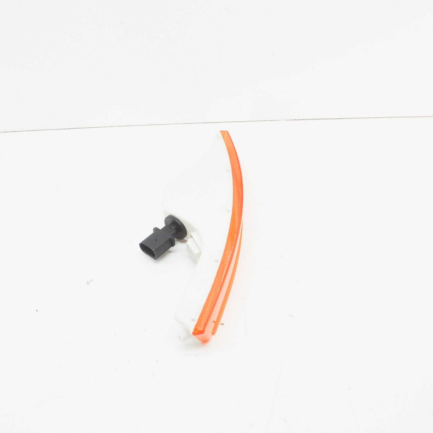 NEW VW PASSAT B6 FRONT RIGHT YELLOW TURN SIGNAL INDICATOR 3C0953042K ORIGINAL