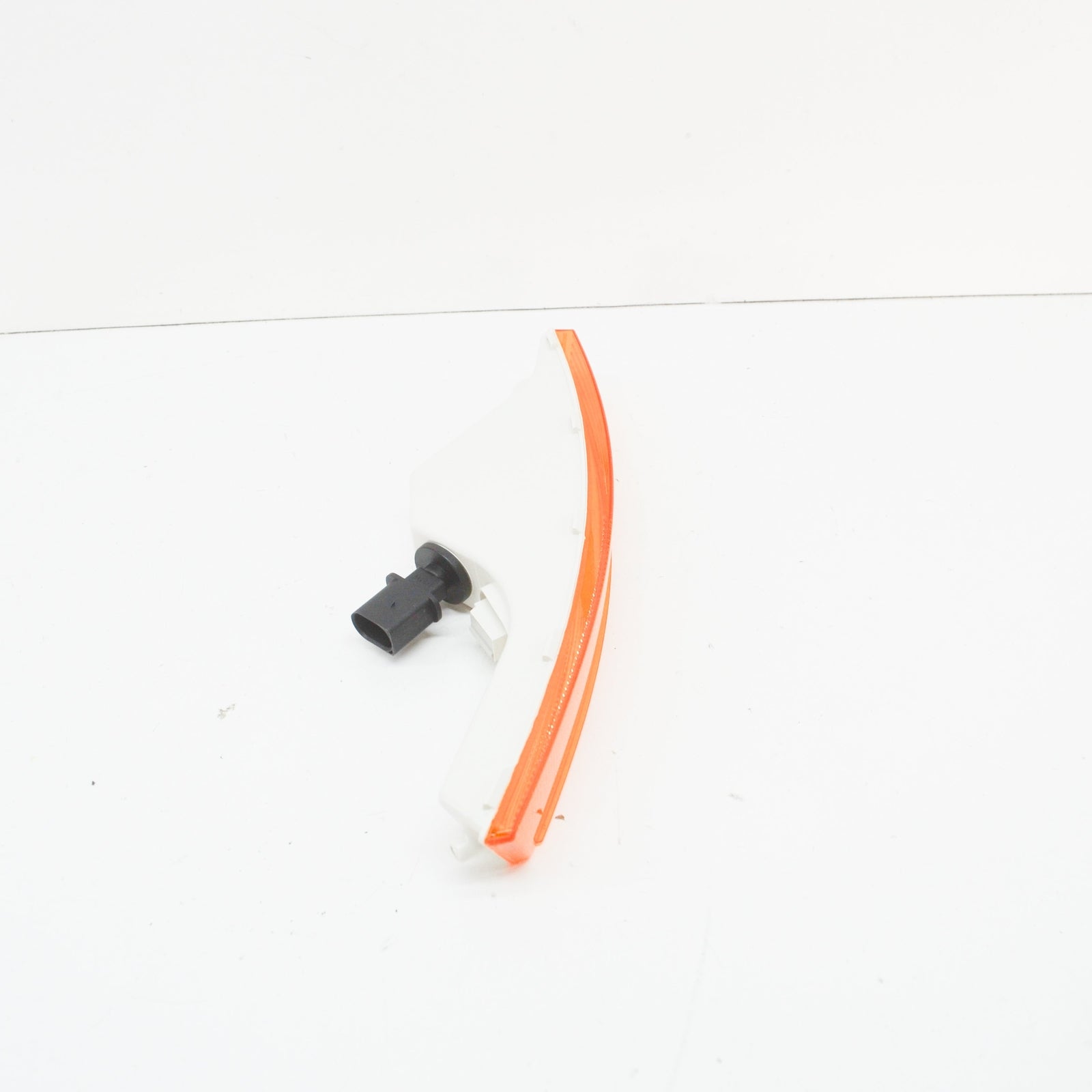 NEW VW PASSAT B6 FRONT RIGHT YELLOW TURN SIGNAL INDICATOR 3C0953042K ORIGINAL