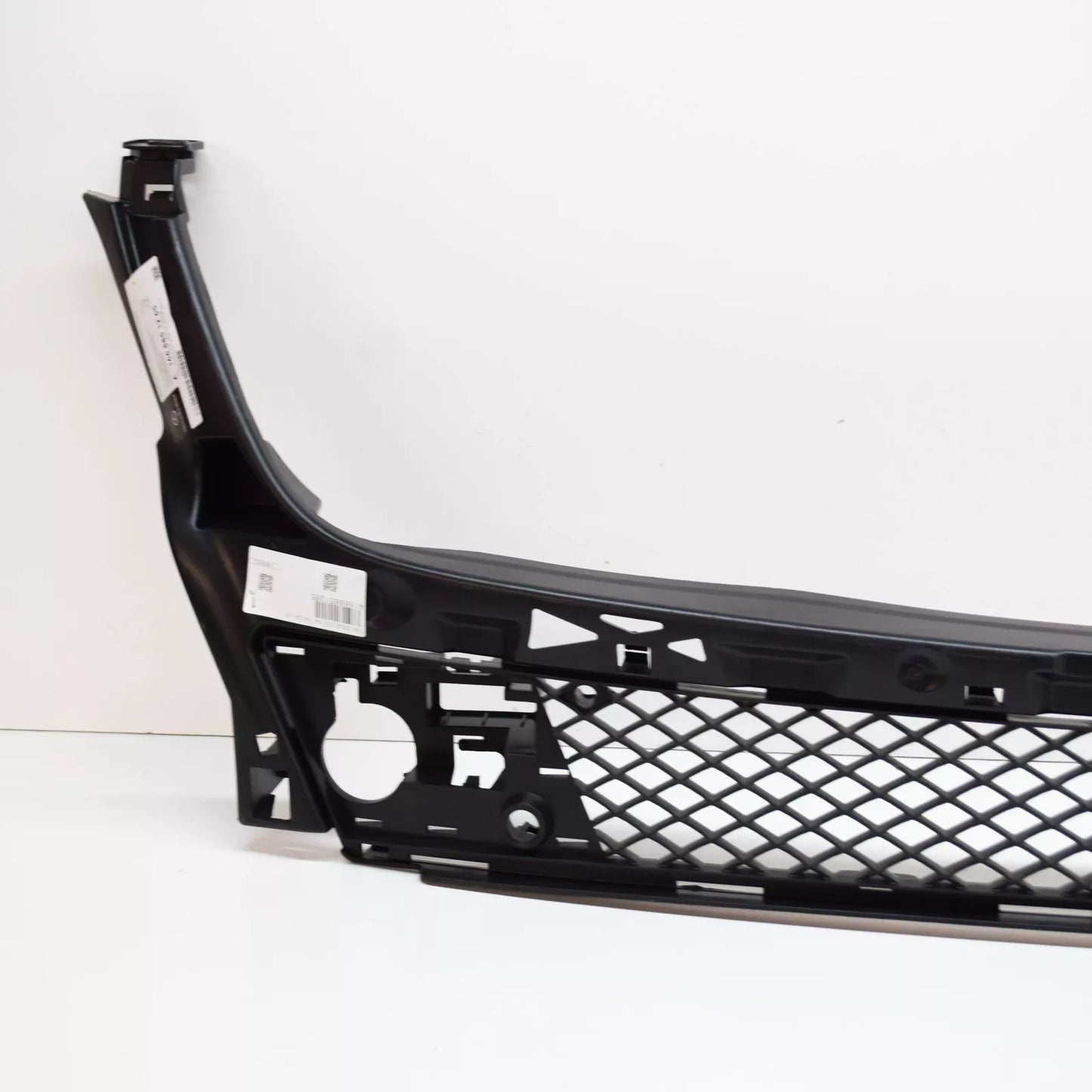 NEW MB GLE W166 FRONT BUMPER CENTRAL BASIC MOUNTING A1668851265 ORIGINAL