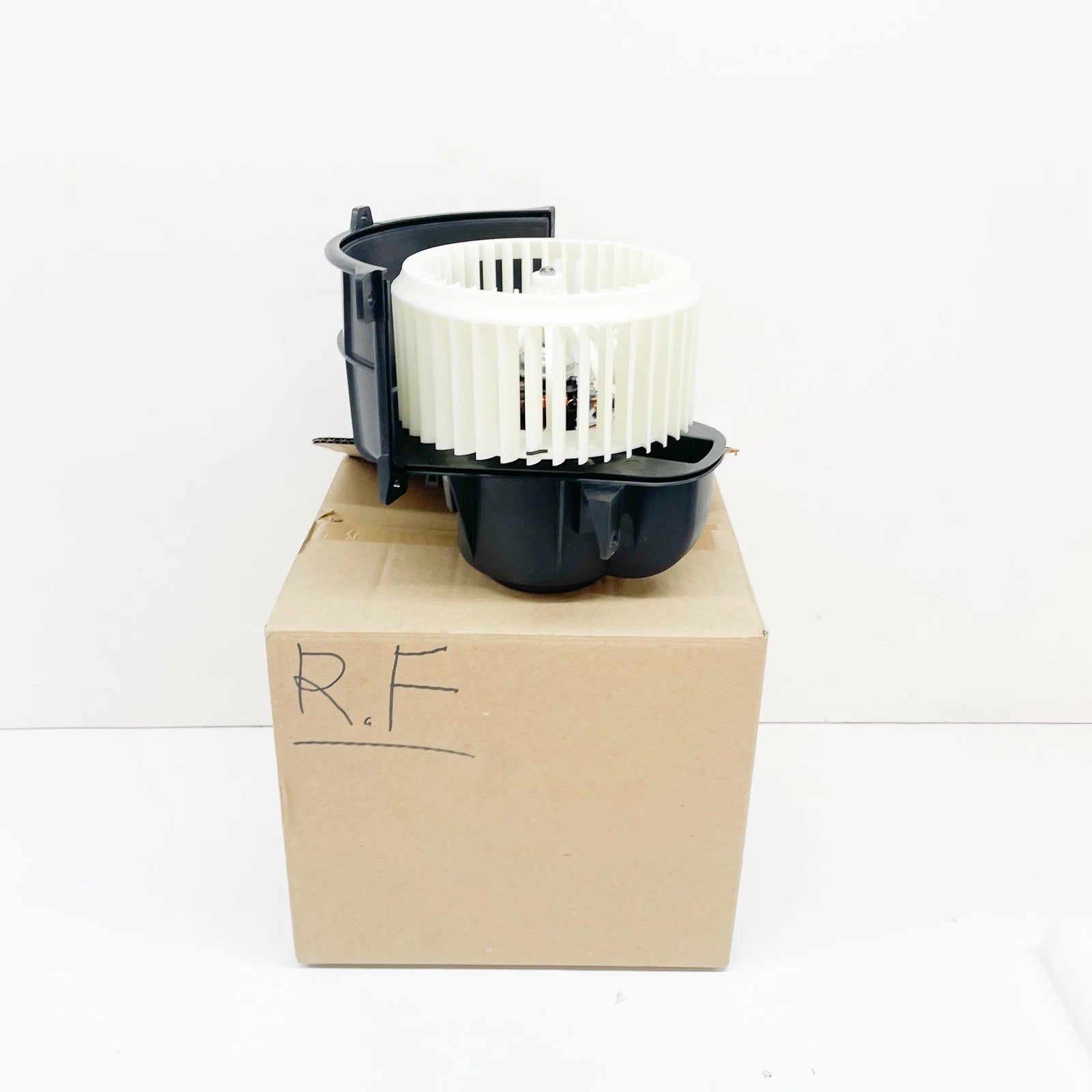 NEW AUDI Q7 4L HEATER BLOWER MOTOR LHD 4L1820021B ORIGINAL