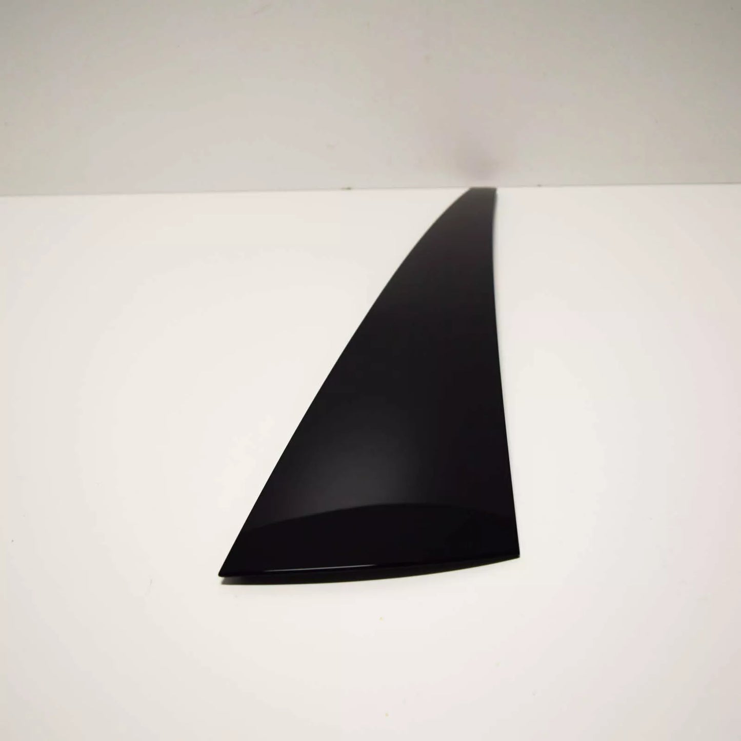 NEW MERCEDES-BENZ SLK R171 REAR RIGHT C-PILLAR MOLDING TRIM A1717950255