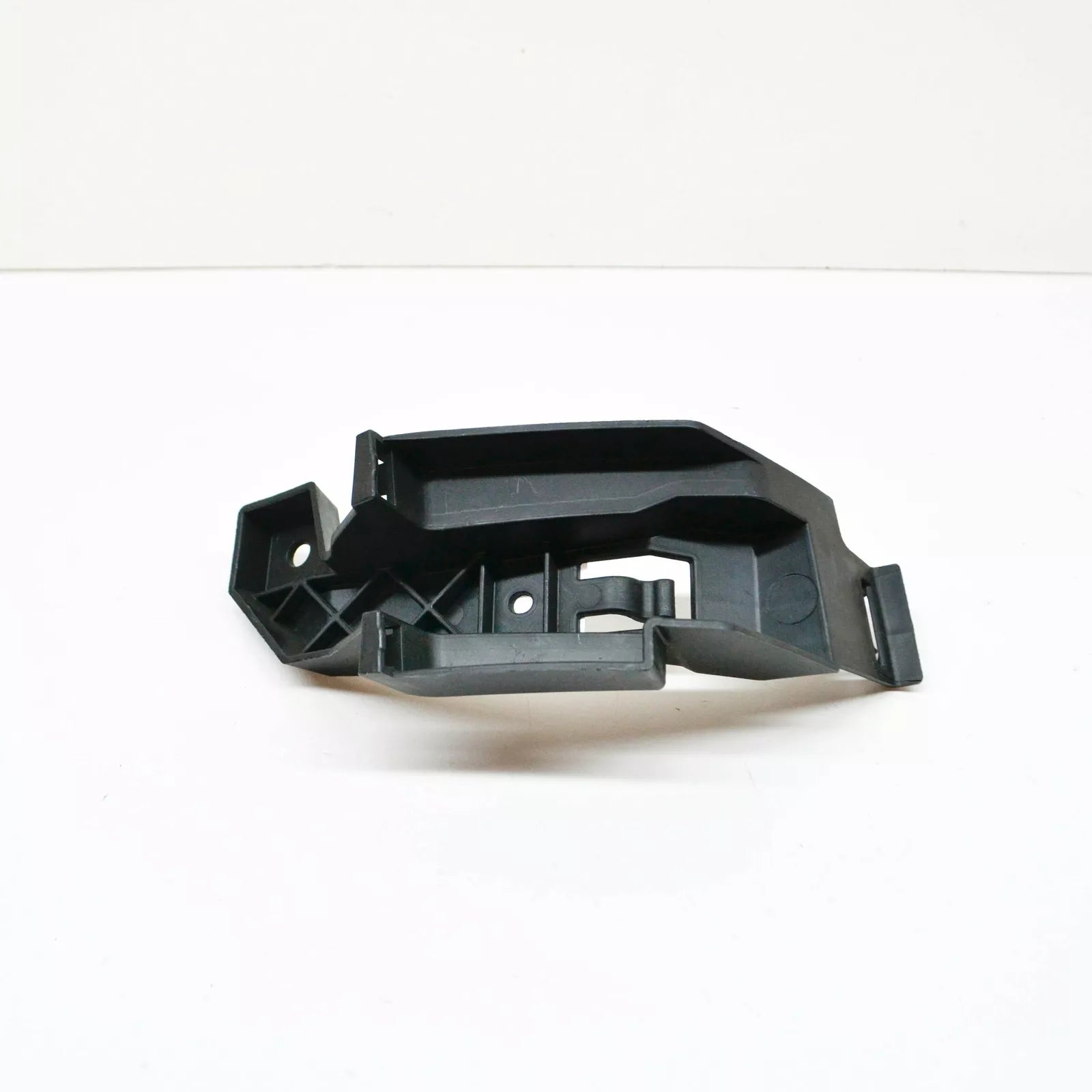 NEW MERCEDES-BENZ C W204 REAR LEFT BUMPER BRACKET A2048854814 ORIGINAL