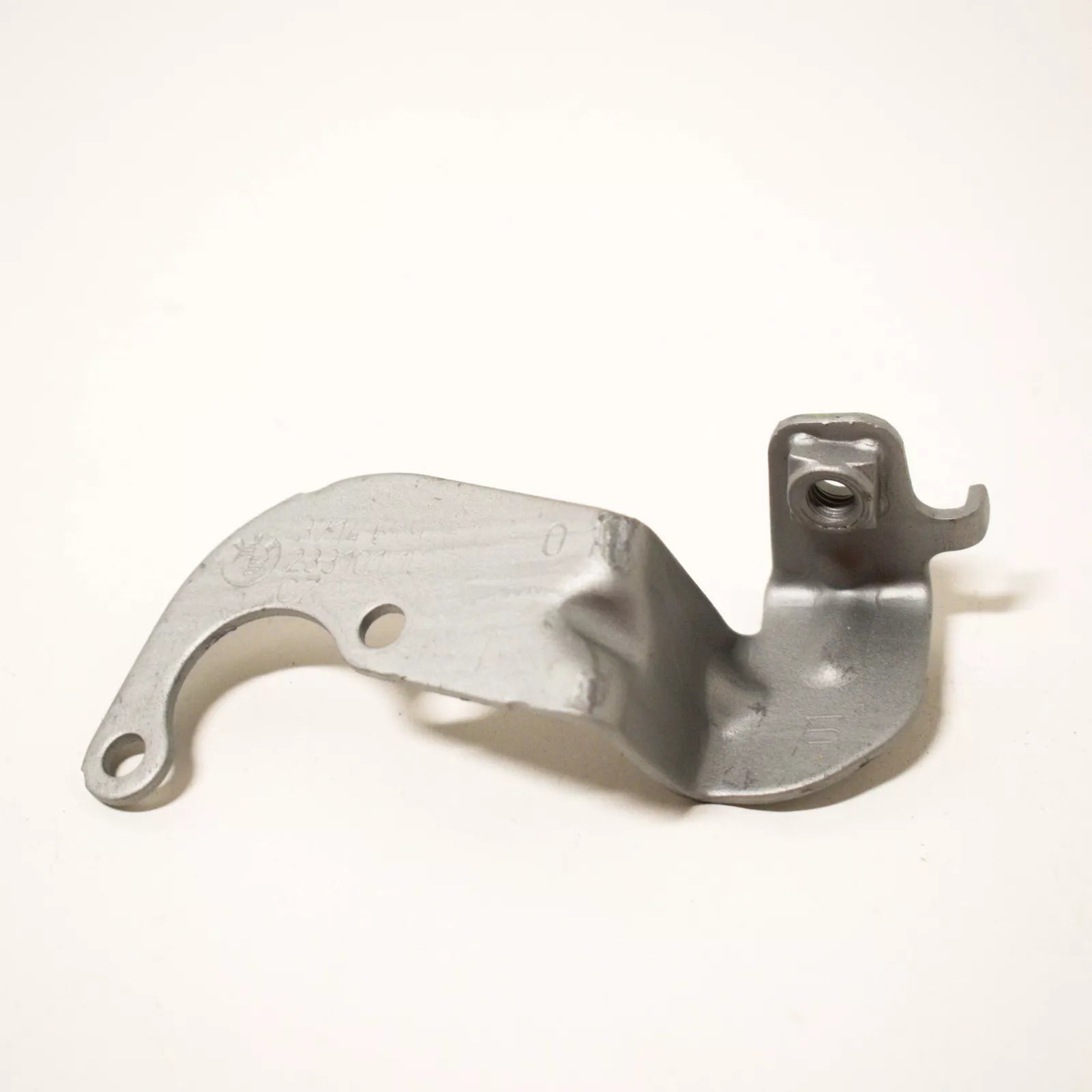 NEW BMW 1 F21 LEFT SIDE HEIGHT LEVEL SENSOR BRACKET 37146797816 6797816 ORIGINAL