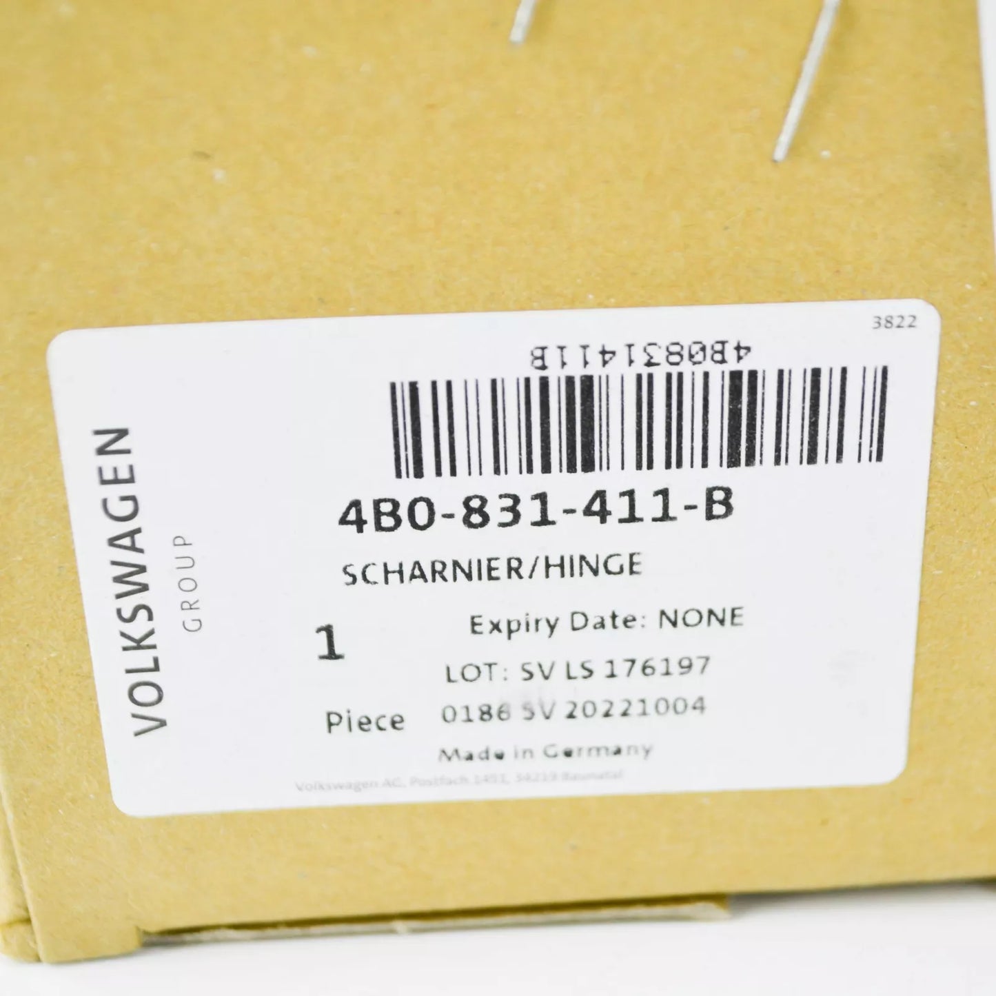 NEW AUDI A3 8P FRONT LEFT DOOR LOWER HINGE 4B0831411B