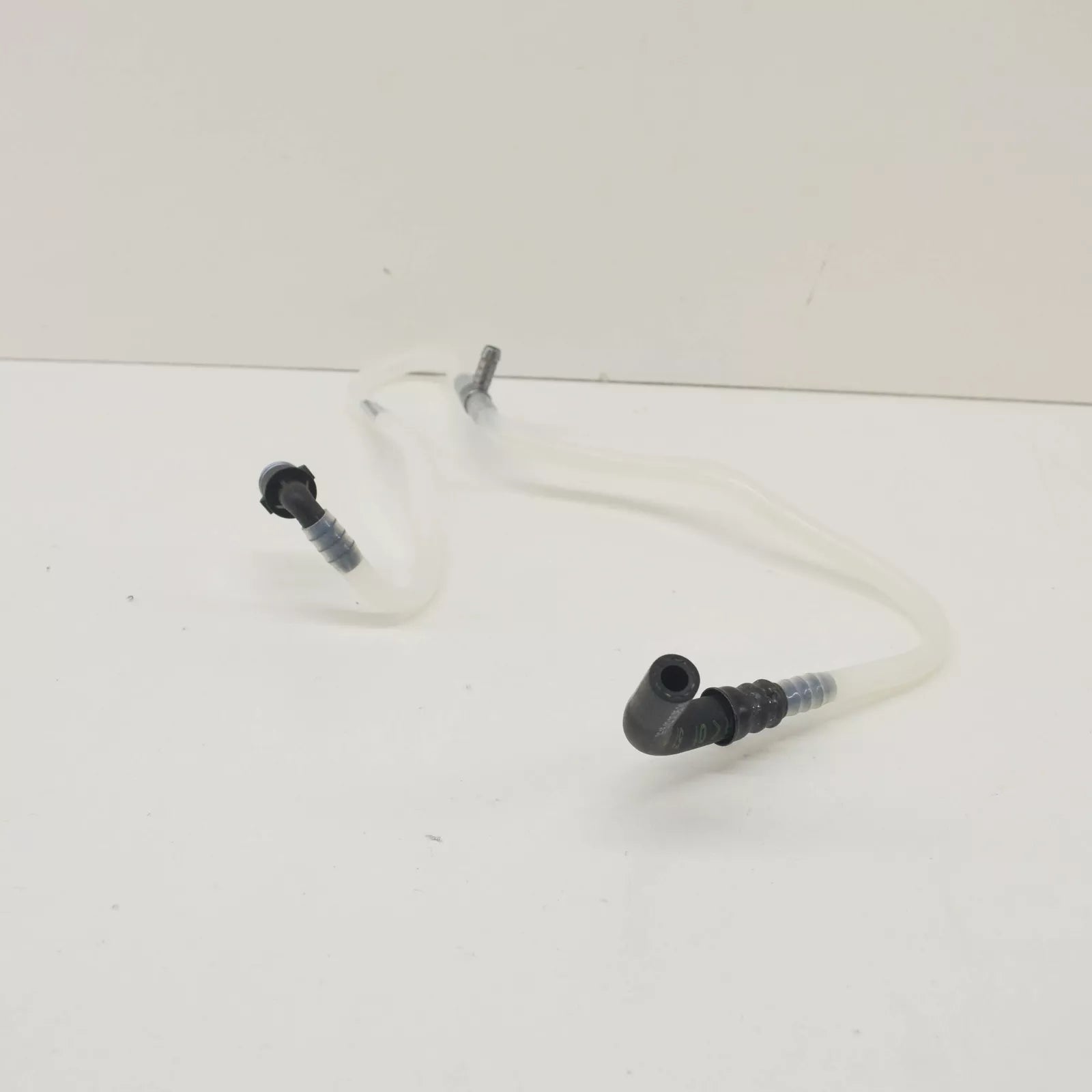 NEW BMW 5 E39 FUEL FEED LINE 13532248055 2248055 ORIGINAL