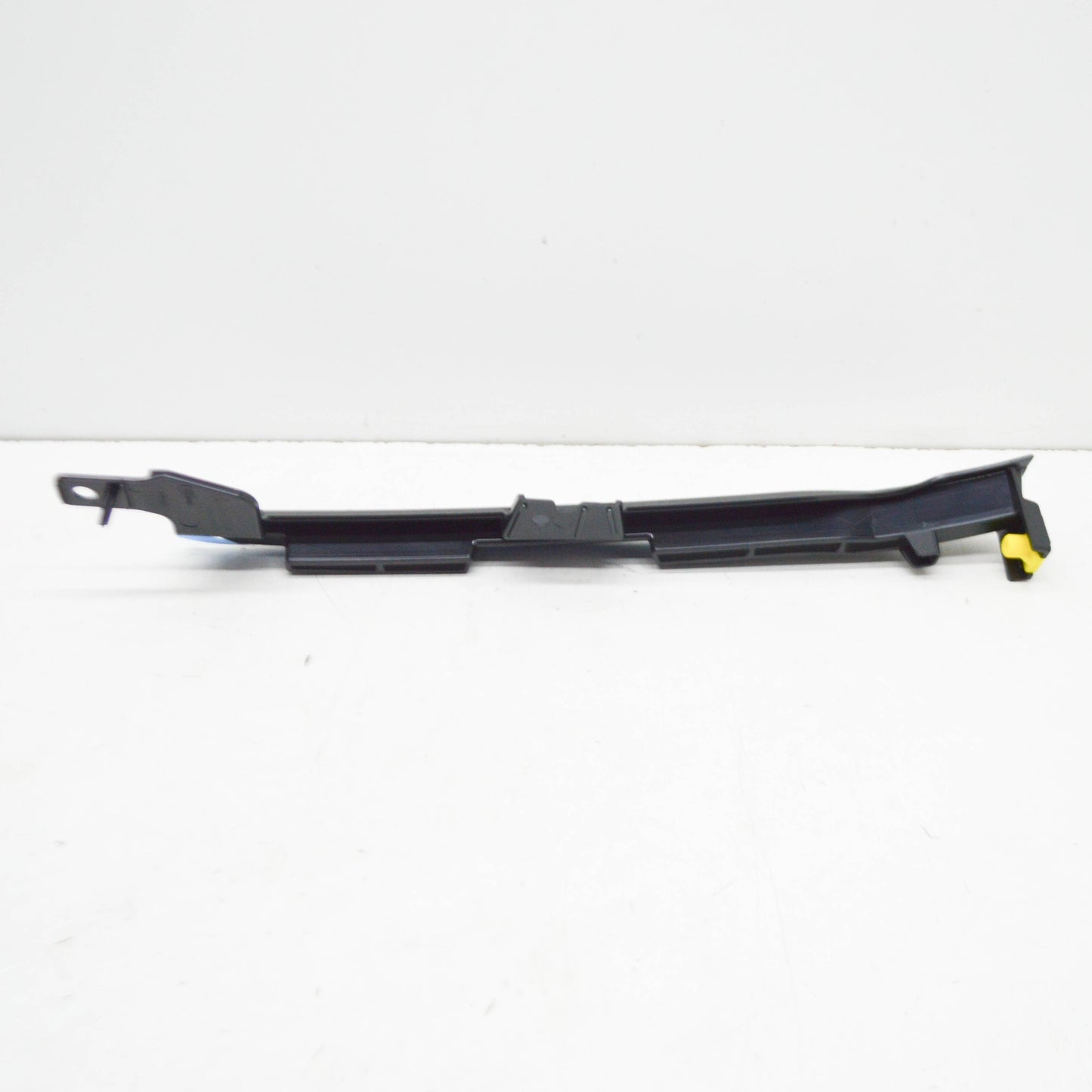 NEW AUDI A3 SPORTBACK 8Y FRONT RIGHT WING PLASTIC COVER 8Y0853242 ORIGINAL