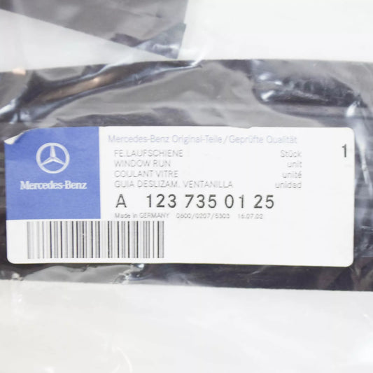 NEW MERCEDES-BENZ SALOON W123 REAR DOOR WINDOW RUN A1237350125