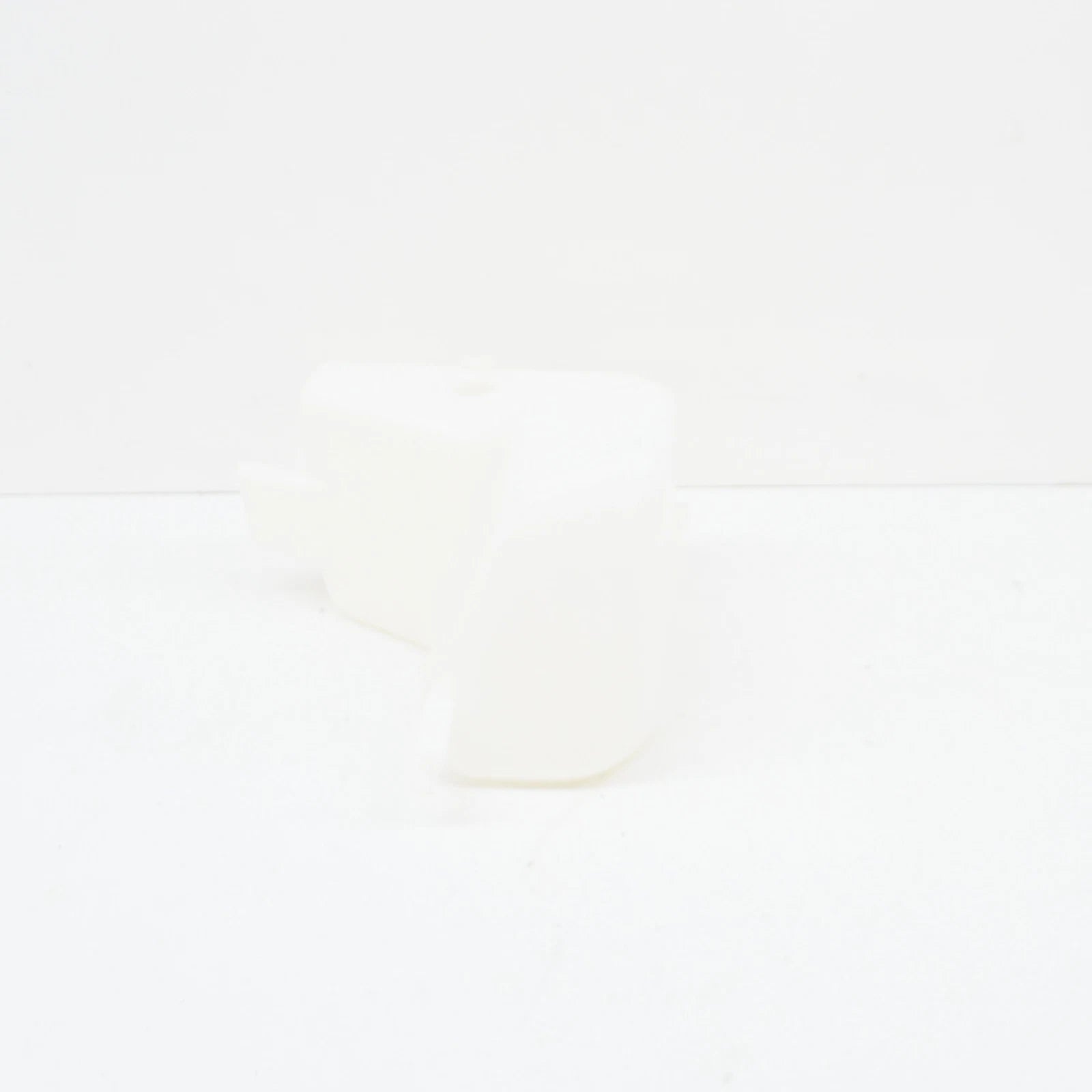 NEW BMW 7 E32 WINDSHIELD WASHER FLUID RESERVOIR 61678350931 8350931 ORIGINAL