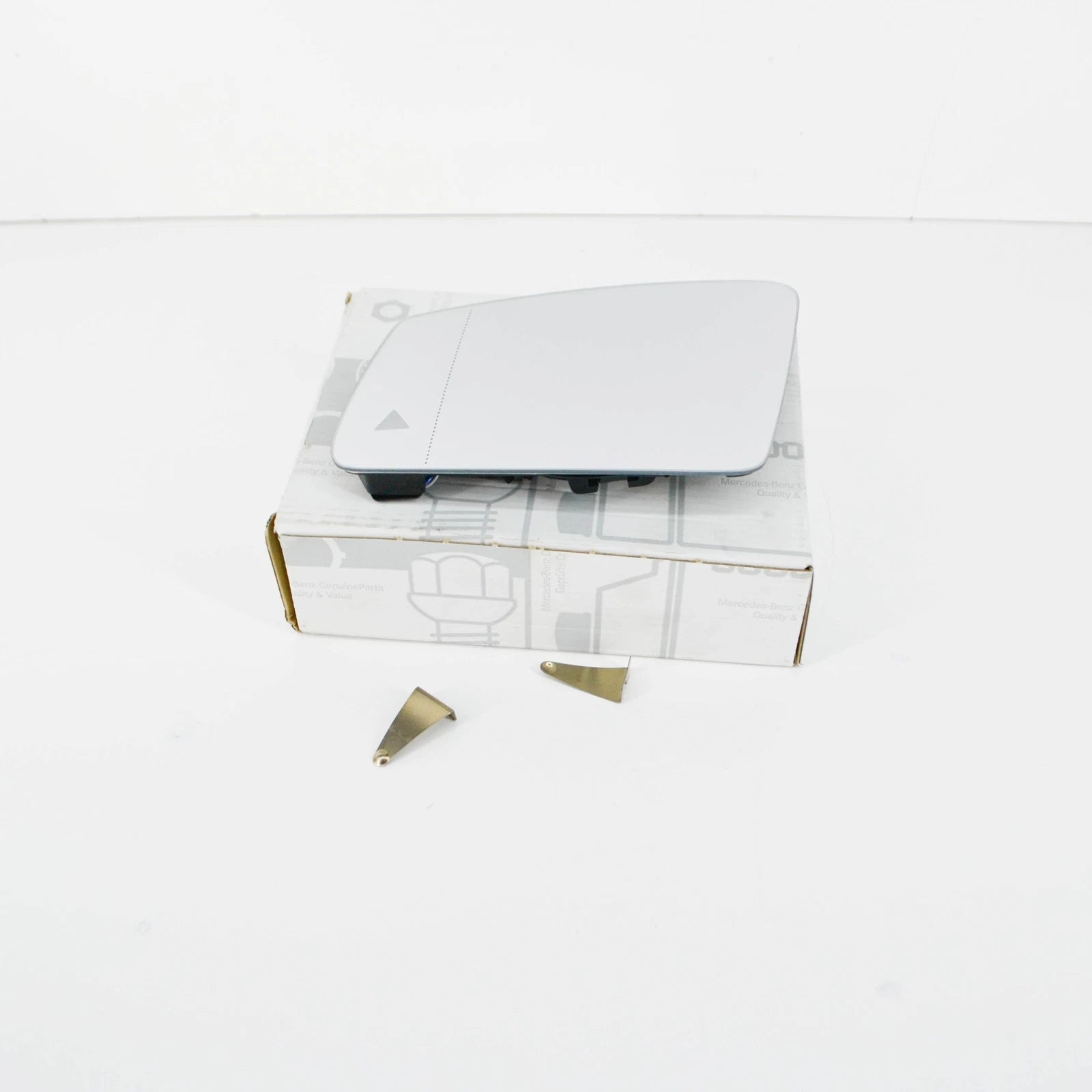NEW MERCEDES-BENZ C W204 FRONT LEFT DOOR MIRROR GLASS A2128102121 ORIGINAL