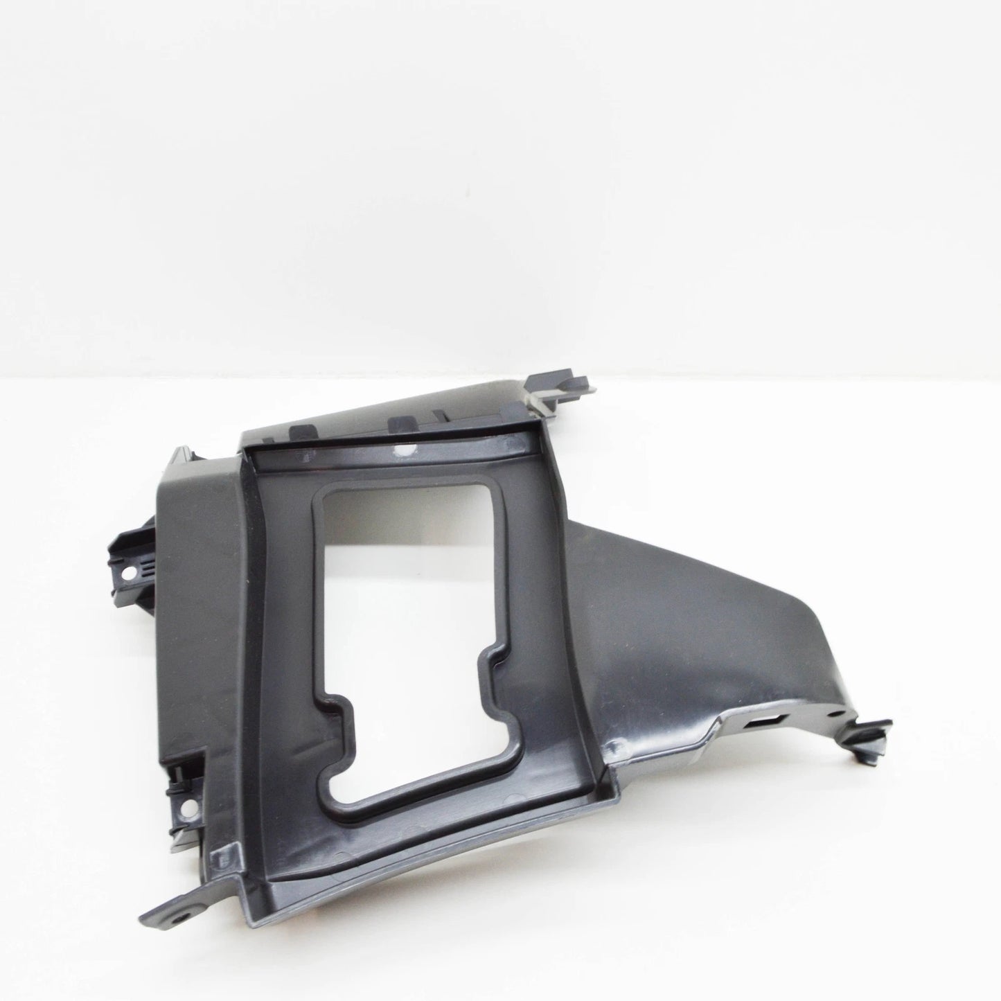 NEW AUDI A7 SPORTBACK 4K8 FRONT RIGHT AIR GUIDE PART 4K8121764D 2019 ORIGINAL