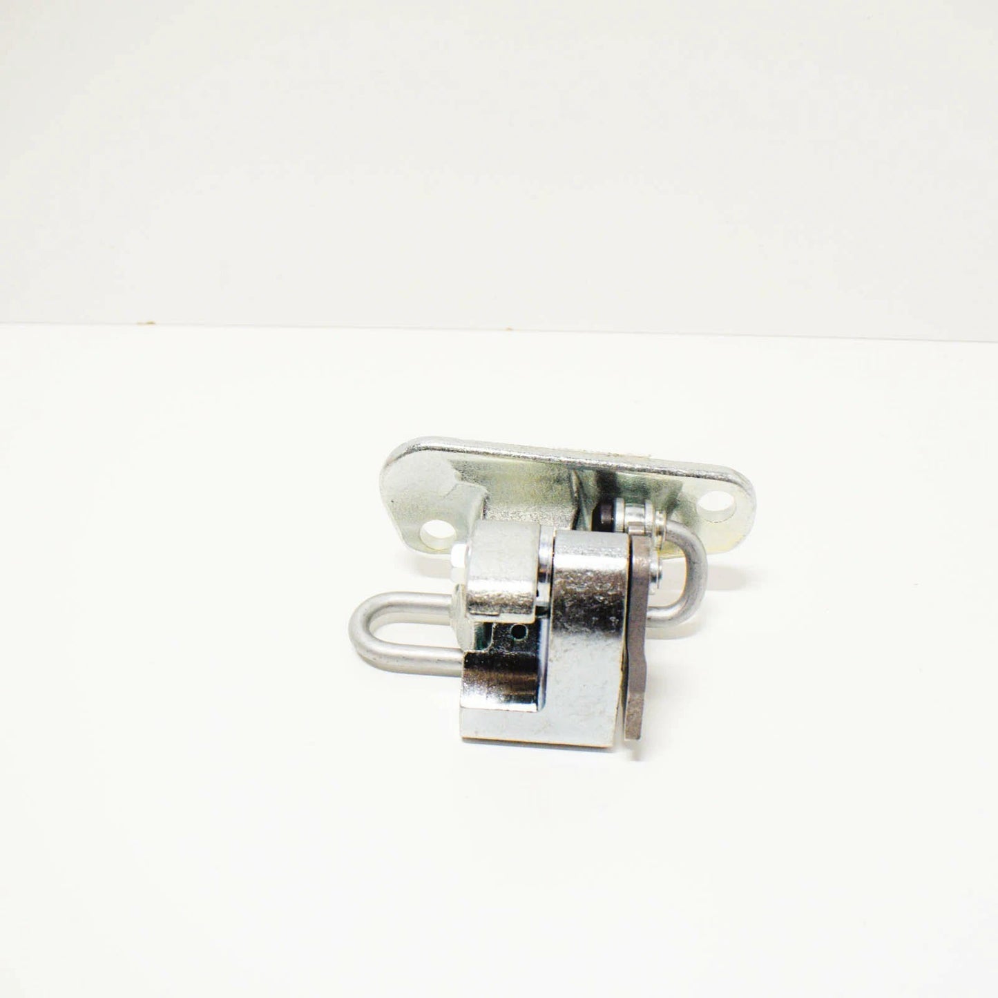 NEW VOLKSWAGEN TRANSPORTER T5 FRONT LEFT DOOR HINGE 7E0831411B