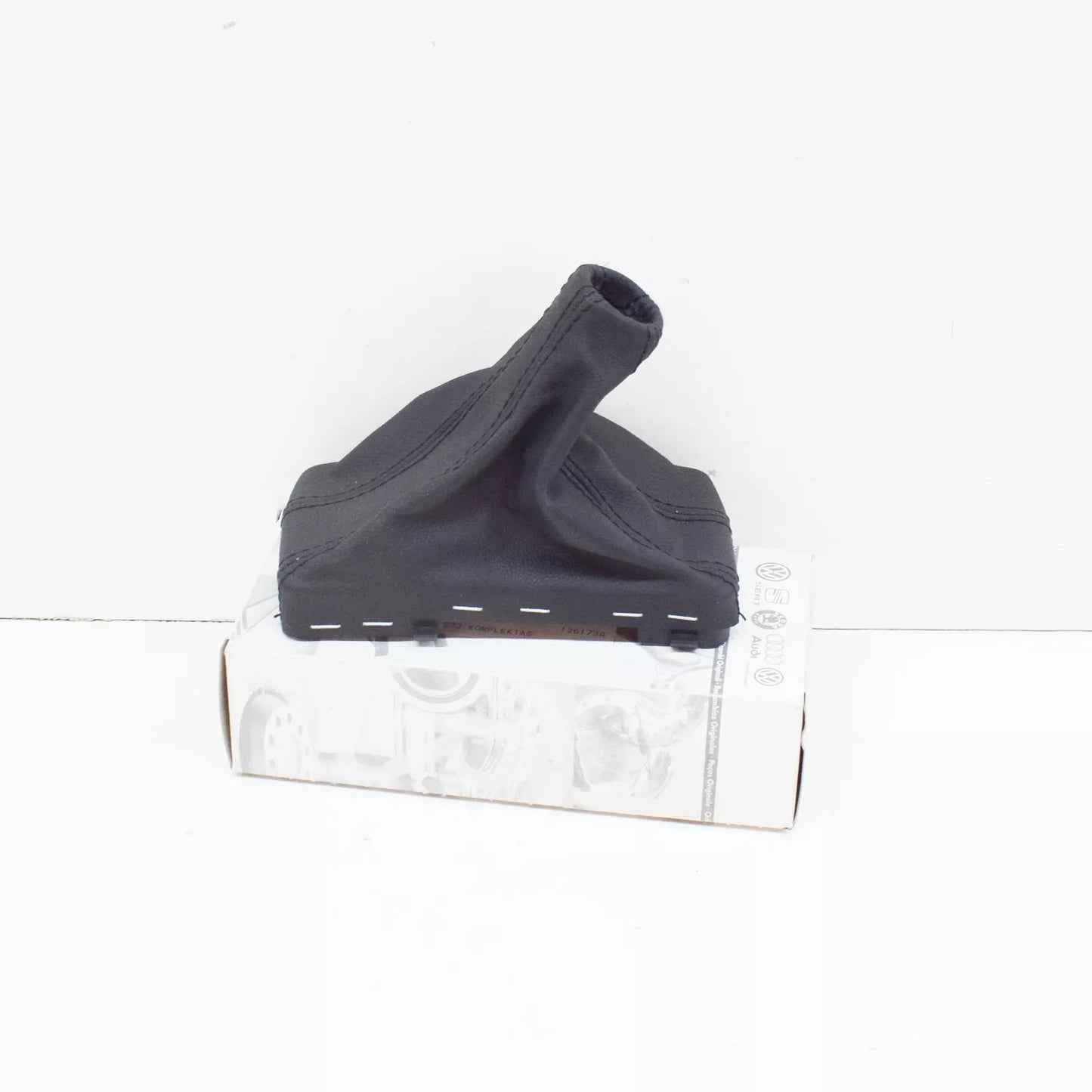 NEW AUDI A6 C6 GEAR SHIFT LEVER LEATHER TRIM RHD 4F2713118A73G