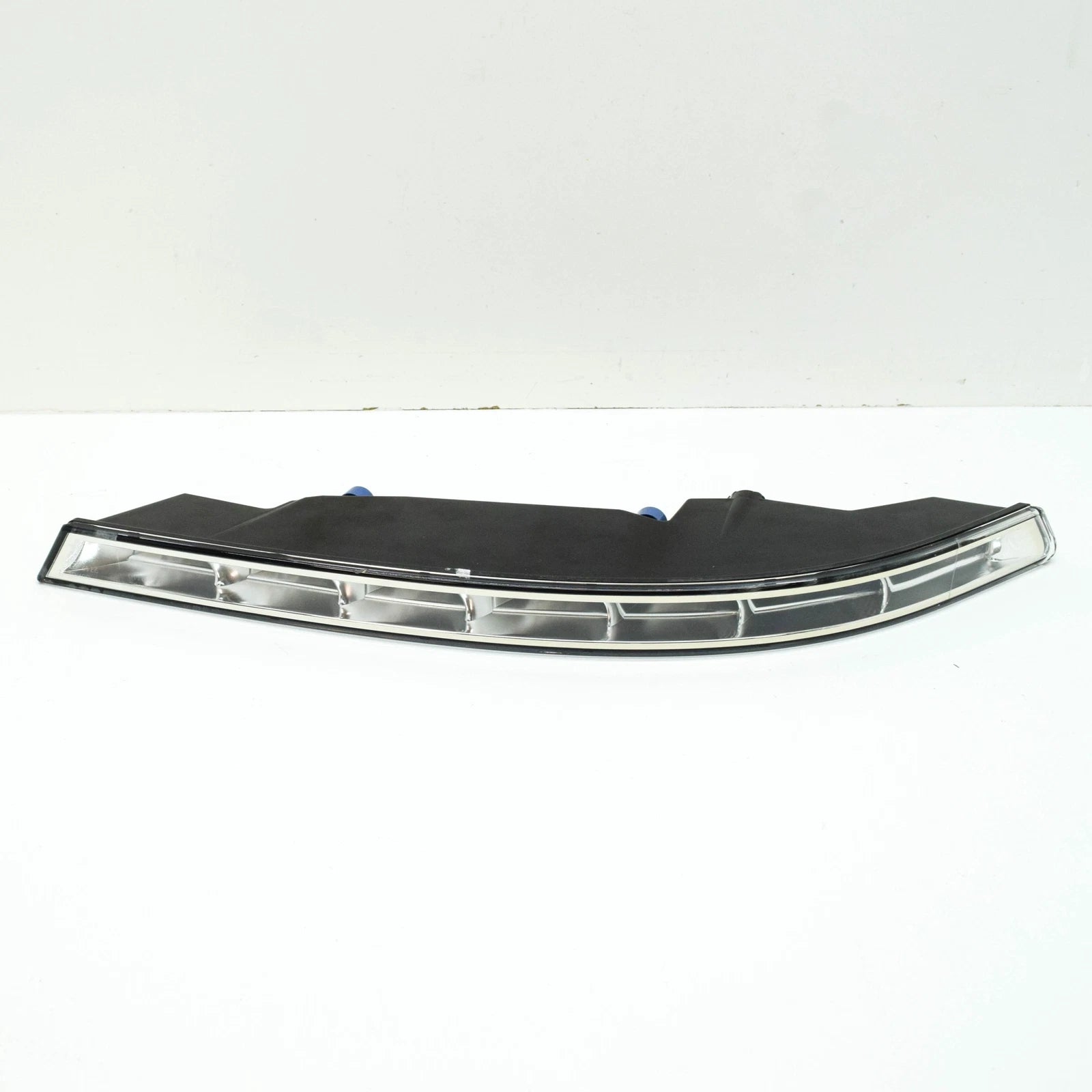 NEW MERCEDES-BENZ CLS C218 FRONT RIGHT DRL LIGHT A218820025664