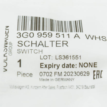 NEW VW PASSAT B8 LUGGAGE COMPARTMENT TOW HITCH SWITCH 3G0959511AWHS ORIGINAL