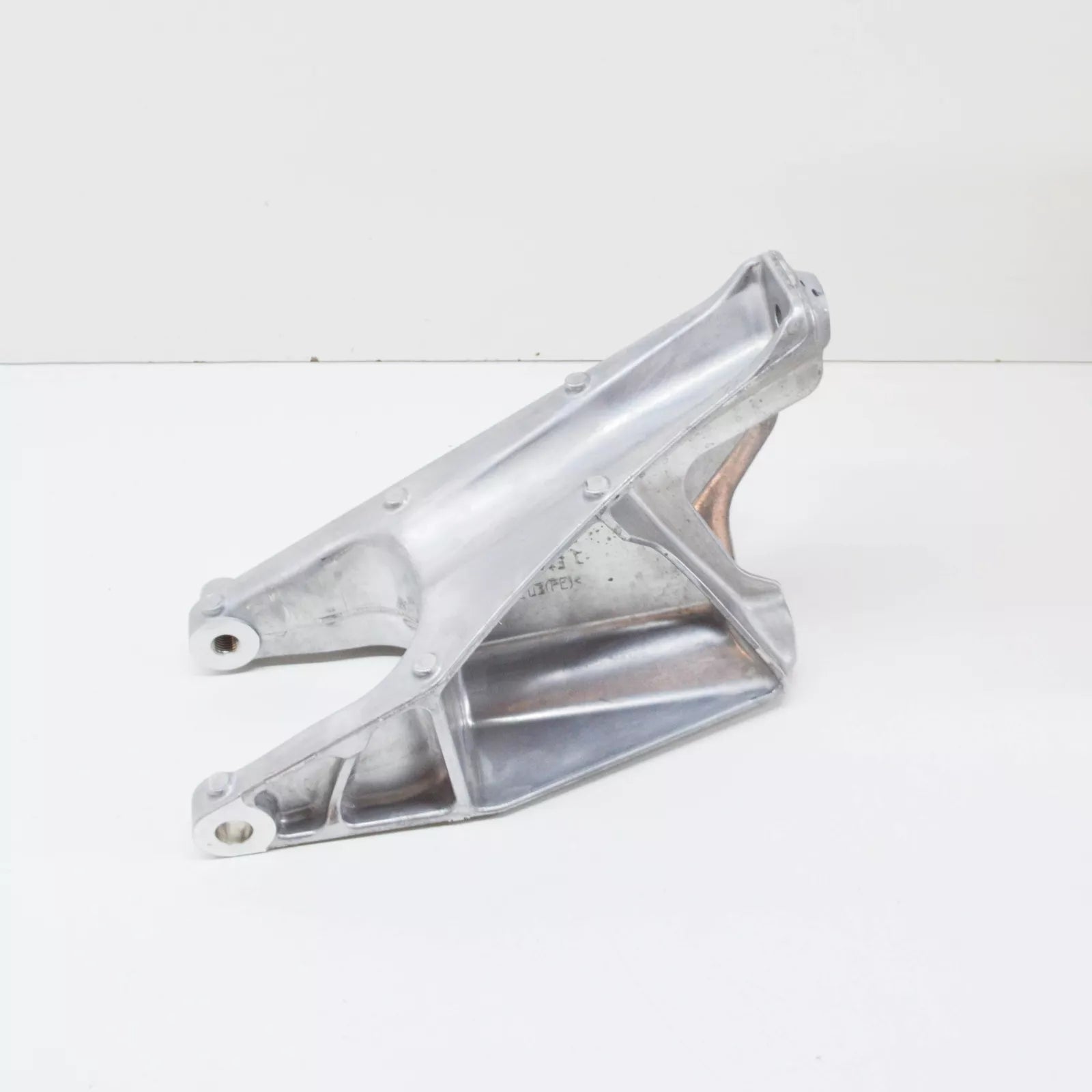 NEW VOLKSWAGEN TRANSPORTER T5 FRONT ENGINE SUPPORT BRACKET 7E0199343C ORIGINAL