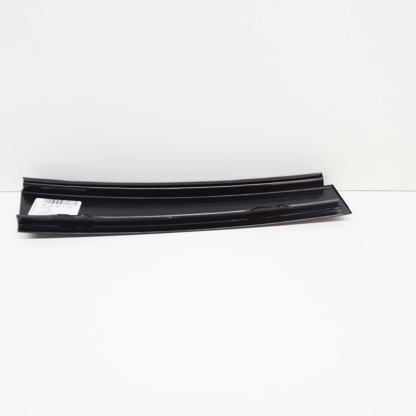 NEW VW JETTA A5 REAR RIGHT DOOR WINDOW FRAME TRIM 1K5839902D03C ORIGINAL