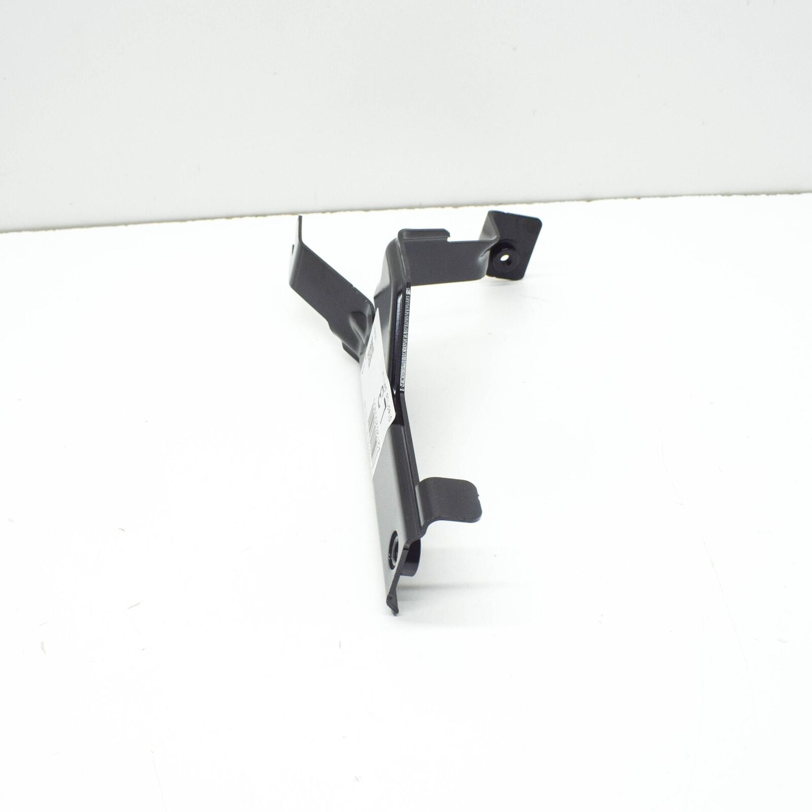 NEW MERCEDES BENZ E W212 RADIATOR SUPPORT BRACKET A2126200900 ORIGINAL