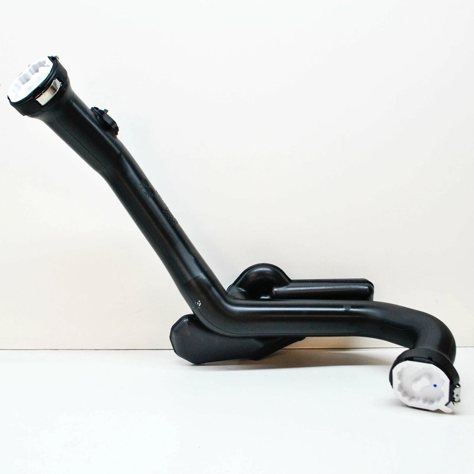 NEW AUDI Q5 80A LEFT SIDE INTERCOOLER TURBOCHARGER HOSE 80A145673P ORIGINAL