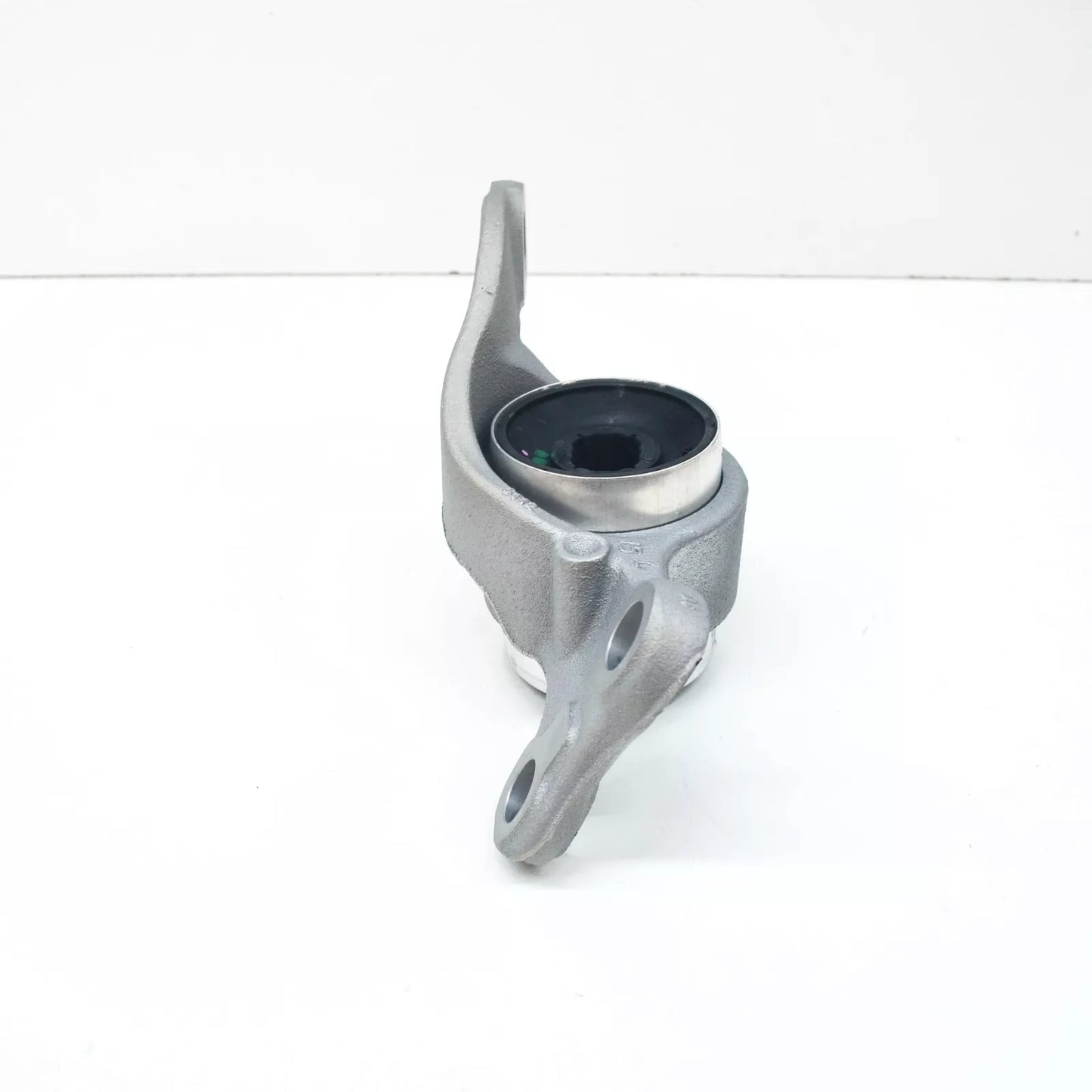 NEW BMW 1 F40 FRONT LEFT SUSPENSION CONTROL ARM BRACKET 31128831645 ORIGINAL