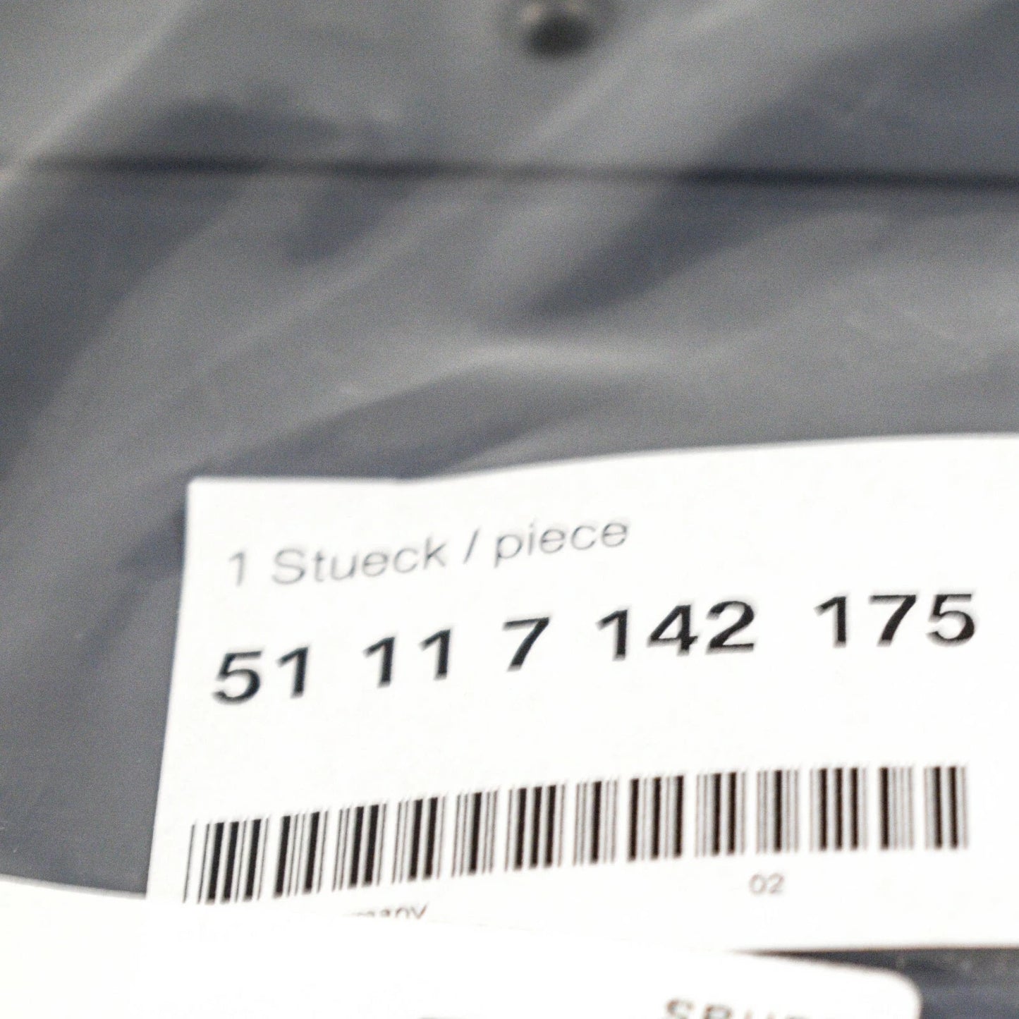 NEW BMW 7 E65 FRONT BUMPER NUMBER LICENSE PLATE 51117142175 ORIGINAL