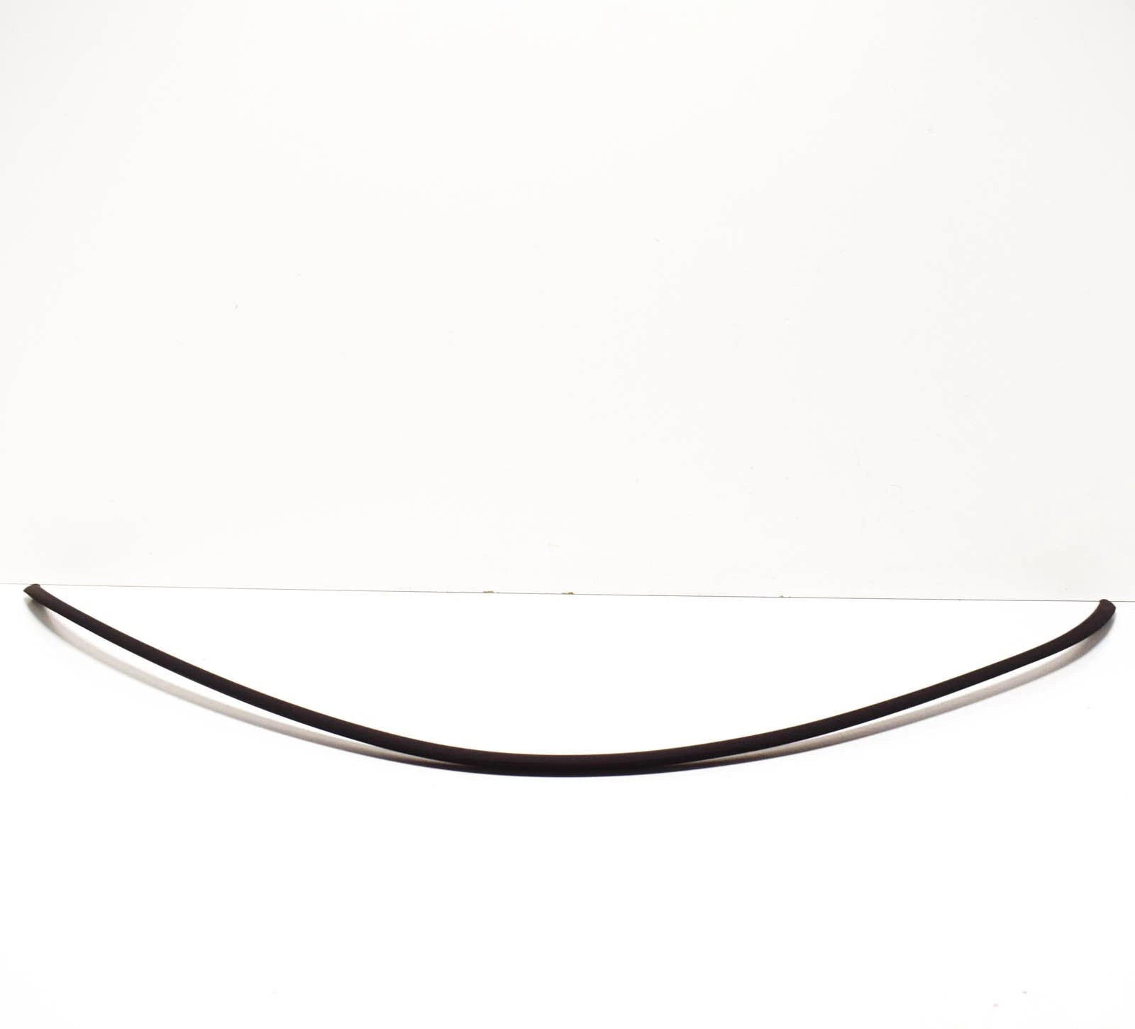 NEW BMW E39 SEDAN REAR WINDSHIELD BOTTOM MOULDING TRIM SEAL 51318159786 ORIGINAL