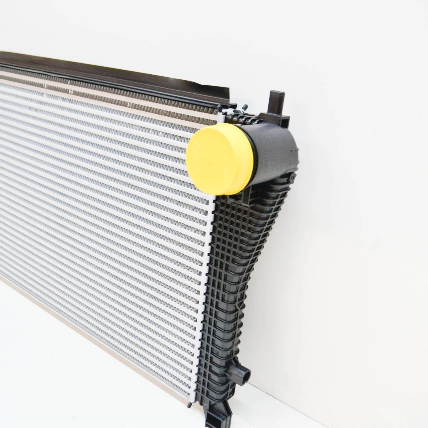 NEW VOLKSWAGEN ARTEON CHARGE AIR COOLER 5Q0145803AD ORIGINAL