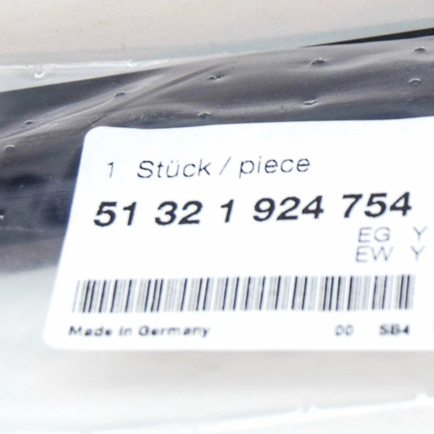 NEW BMW 3 CONVERTIBLE E30 FRONT RIGHT DOOR WEATHERSTRIP 51321924754 ORIGINAL