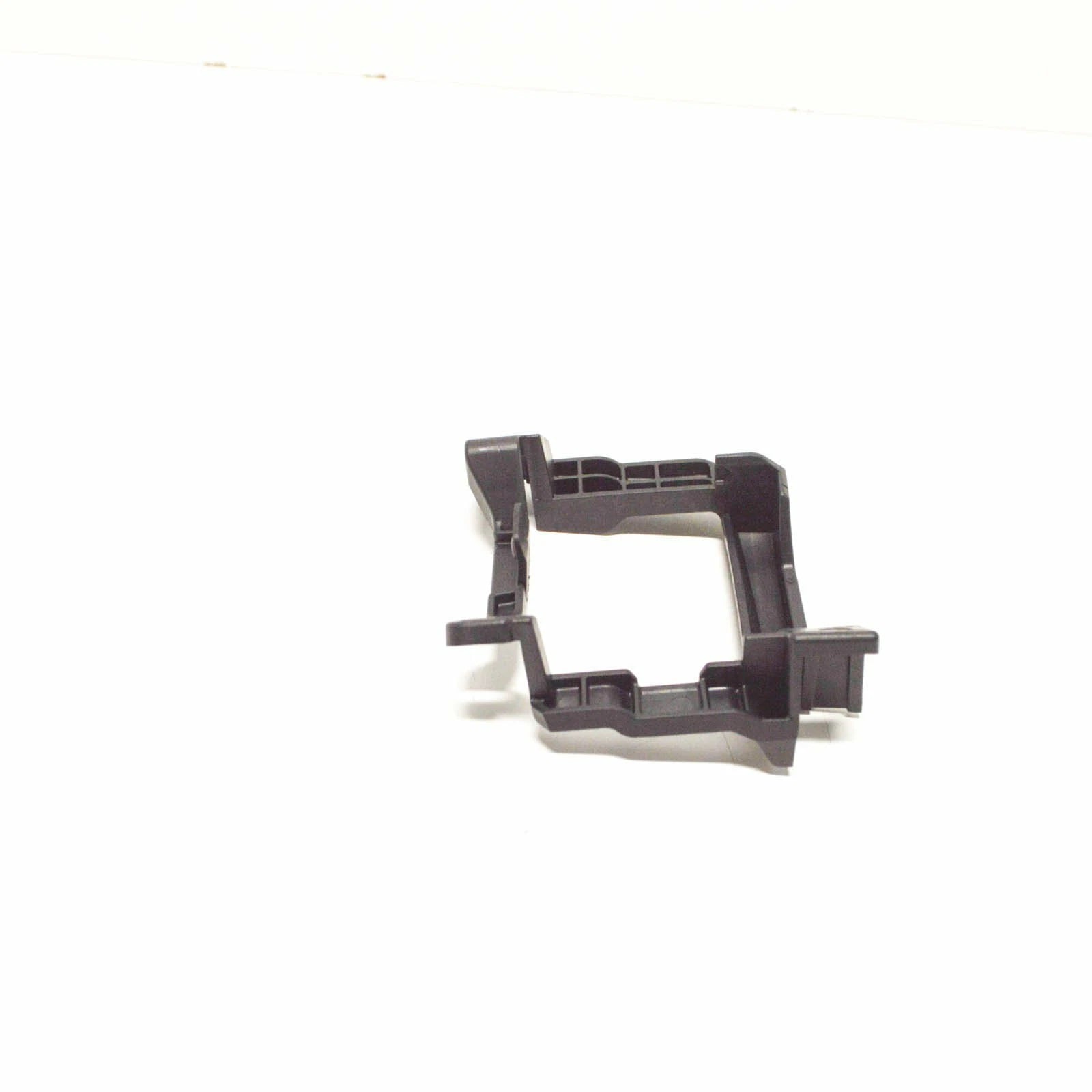 NEW AUDI A4 B9 BLIND SPOT DETECTION SENSOR BRACKET 8W0907175 2018 ORIGINAL