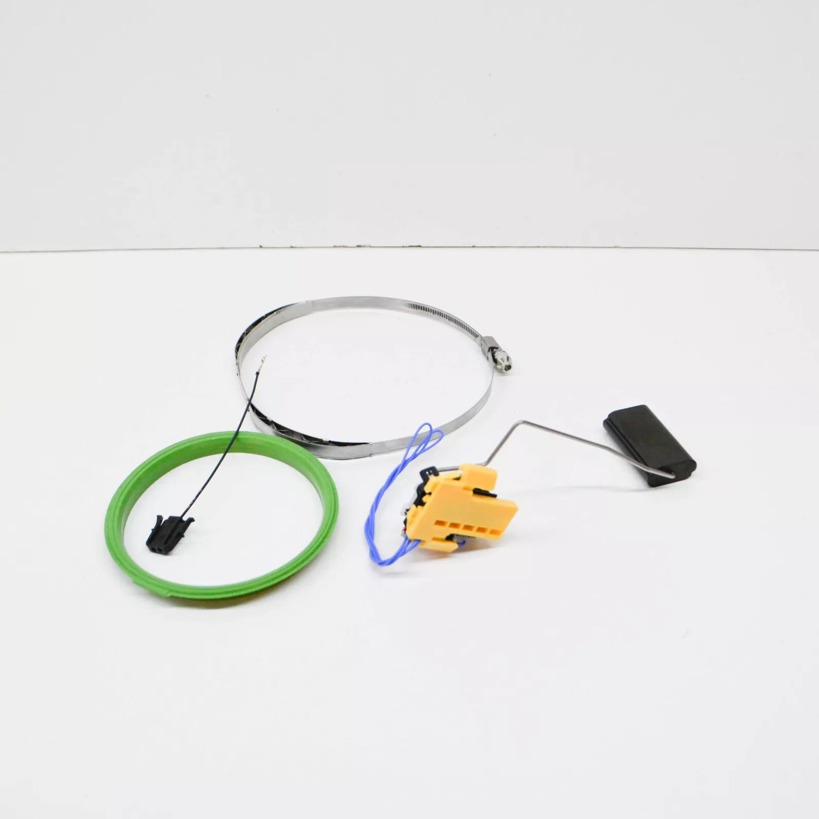 NEW BMW X5 E70 FUEL LEVEL SENSOR 16117212633 7212633 ORIGINAL