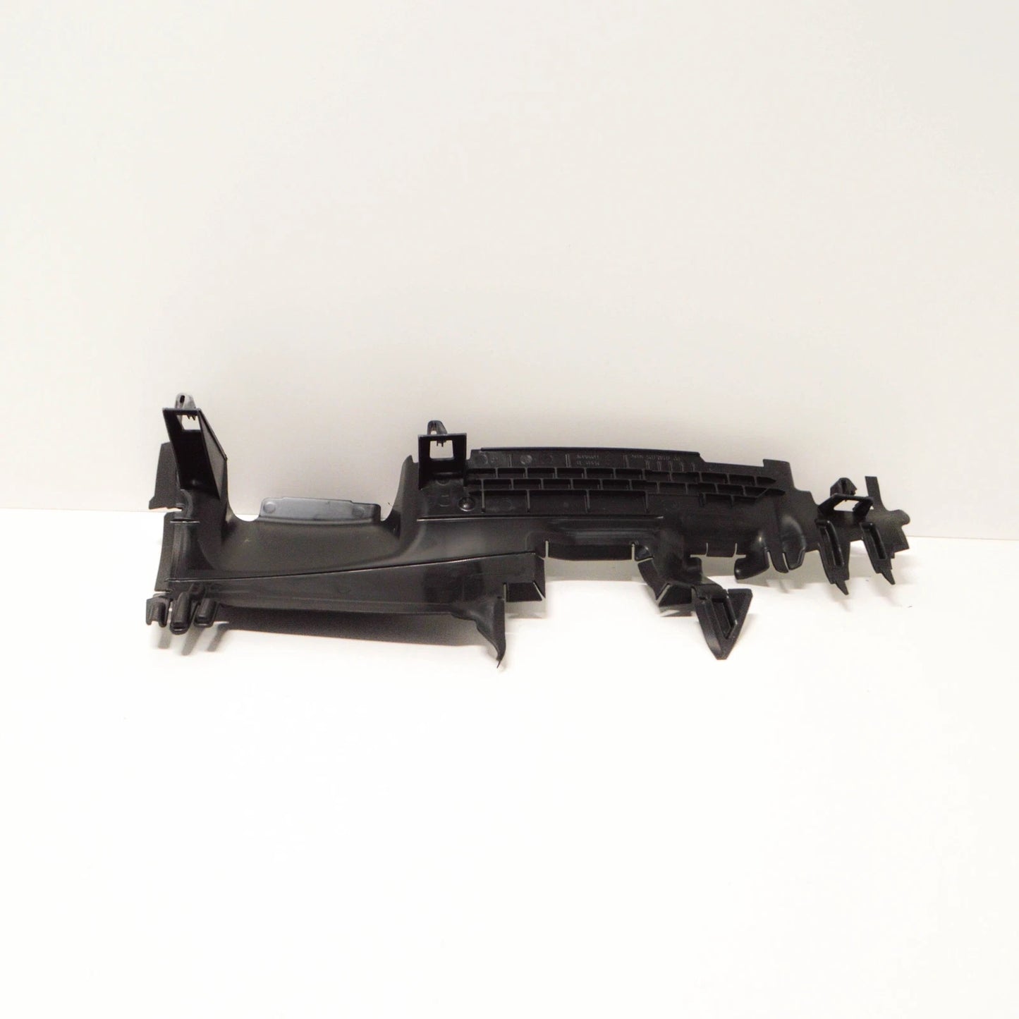 NEW VOLKSWAGEN GOLF MK7 SPORSTVAN RIGHT AIR GUIDE 510121284A ORIGINAL