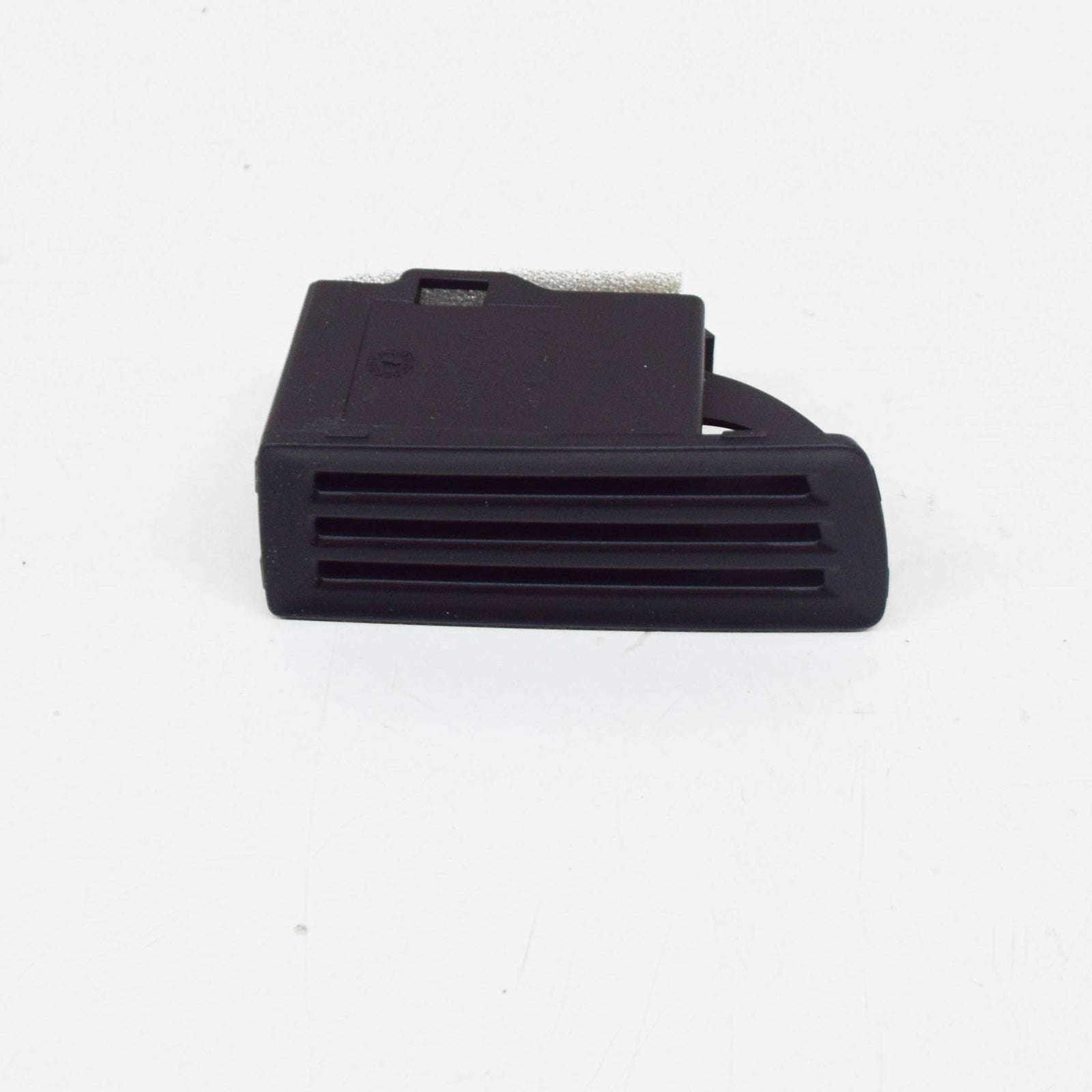 new audi a4 b8 centre console coin holder rhd 8k2858323v10 original