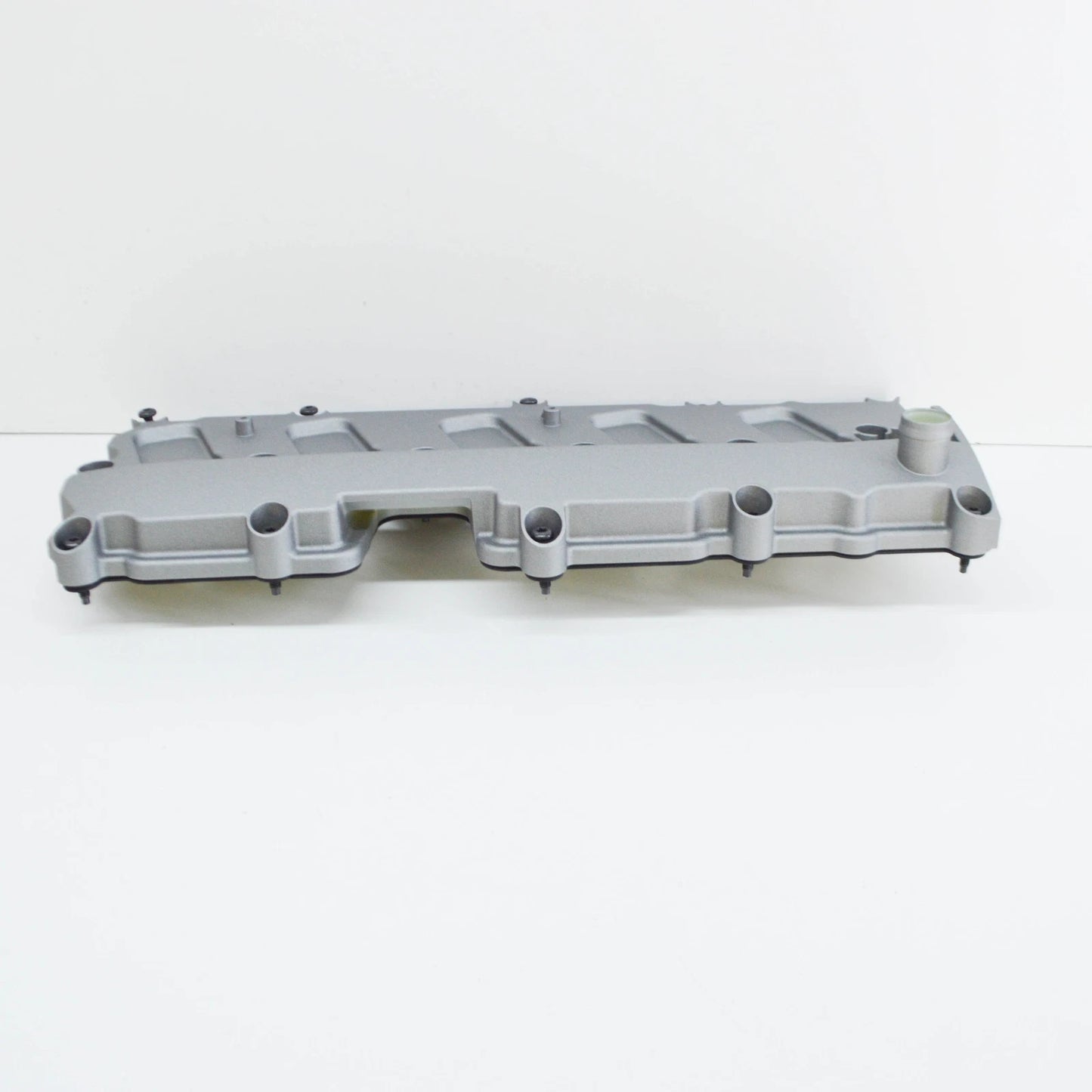 NEW AUDI R8 SPYDER 42 ENGINE RIGHT VALVE COVER 07L103472D ORIGINAL