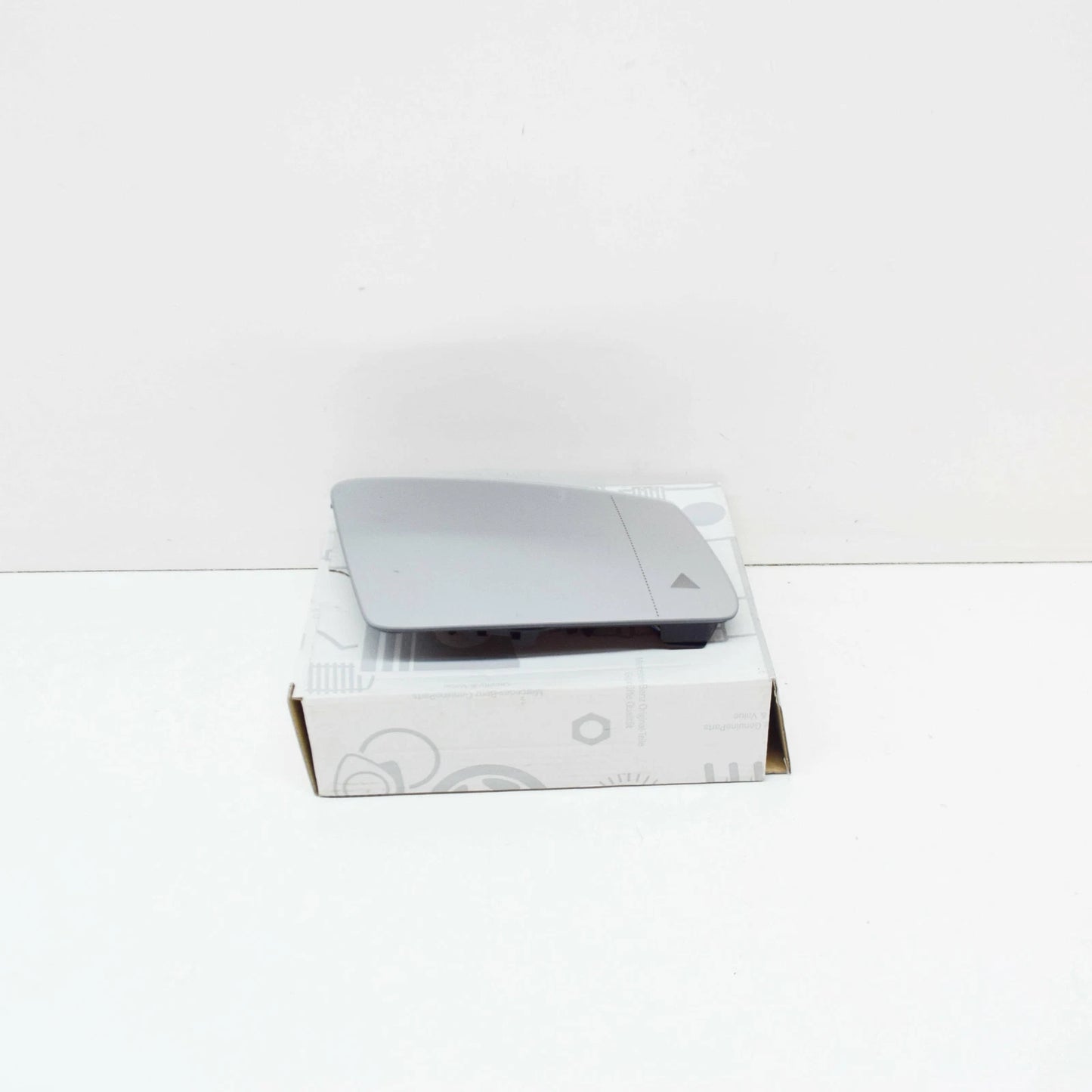 NEW MERCEDES-BENZ GLK X204 FRONT RIGHT DOOR MIRROR GLASS A2048102821