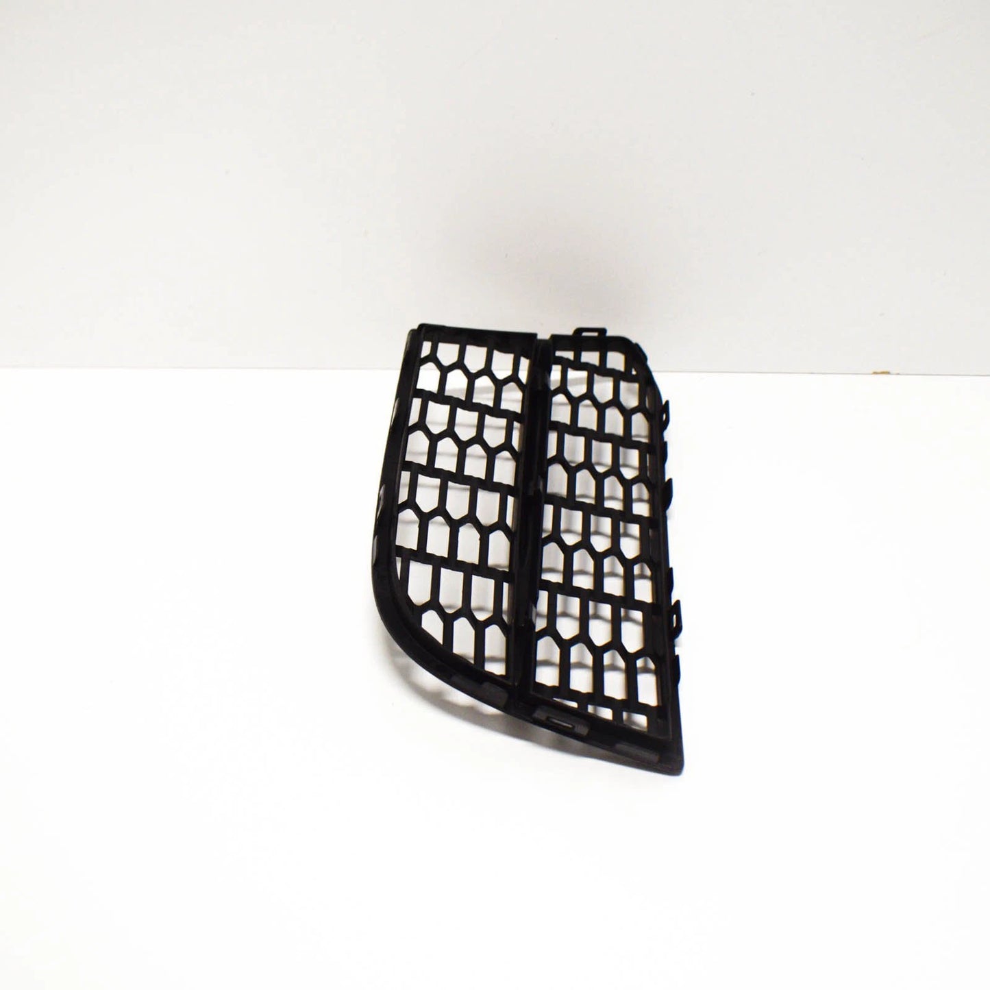 NEW BMW M5 F10 FRONT BUMPER M LEFT OPEN GRILLE M 51118057617 ORIGINAL